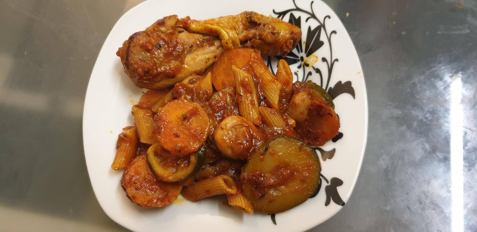 Pilon de poulet, mini penne et légumes - Recepten Cookeo | Moulinex