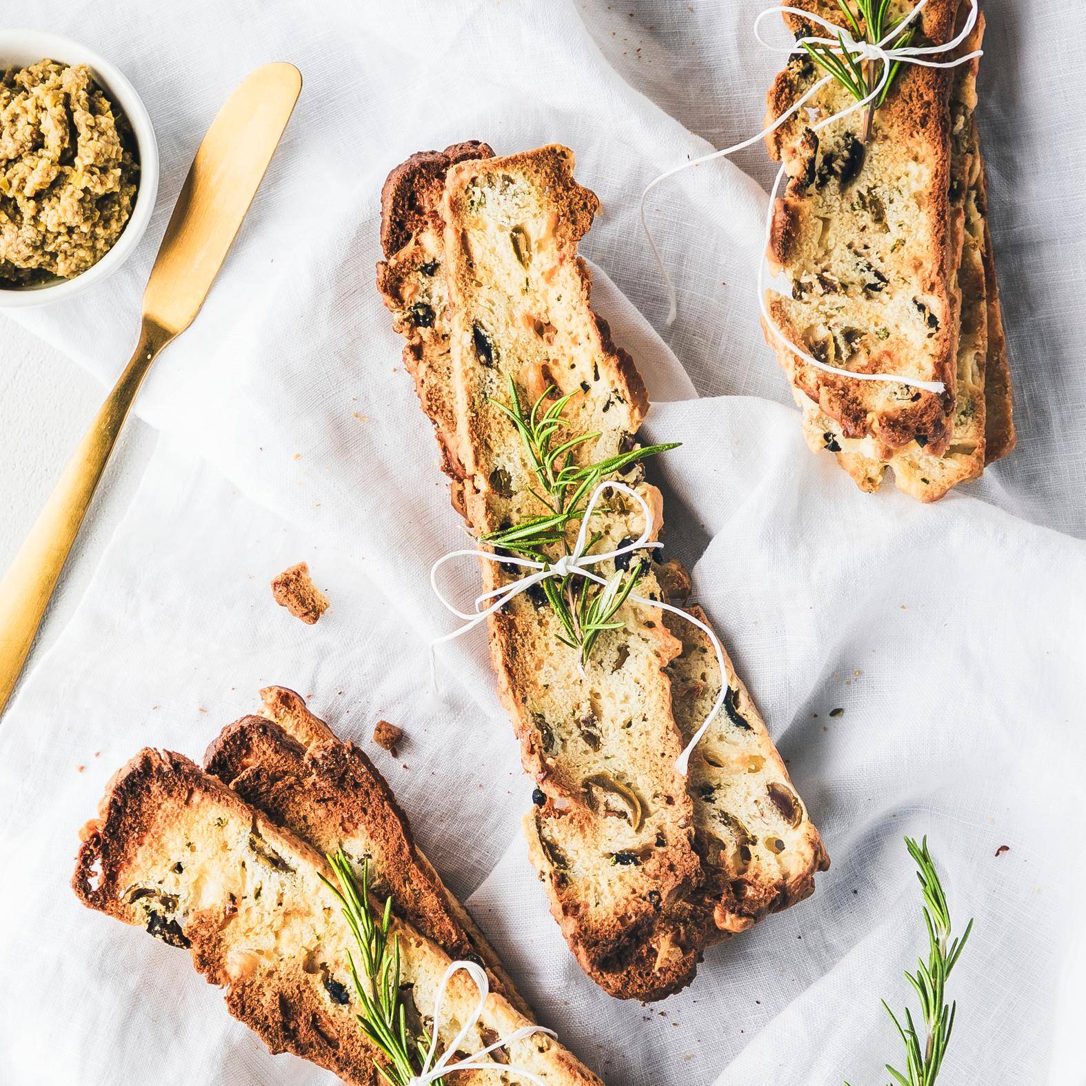 Biscotti aux olives et au thym - Recette Kitchen Machines Touch/Touch + | Moulinex