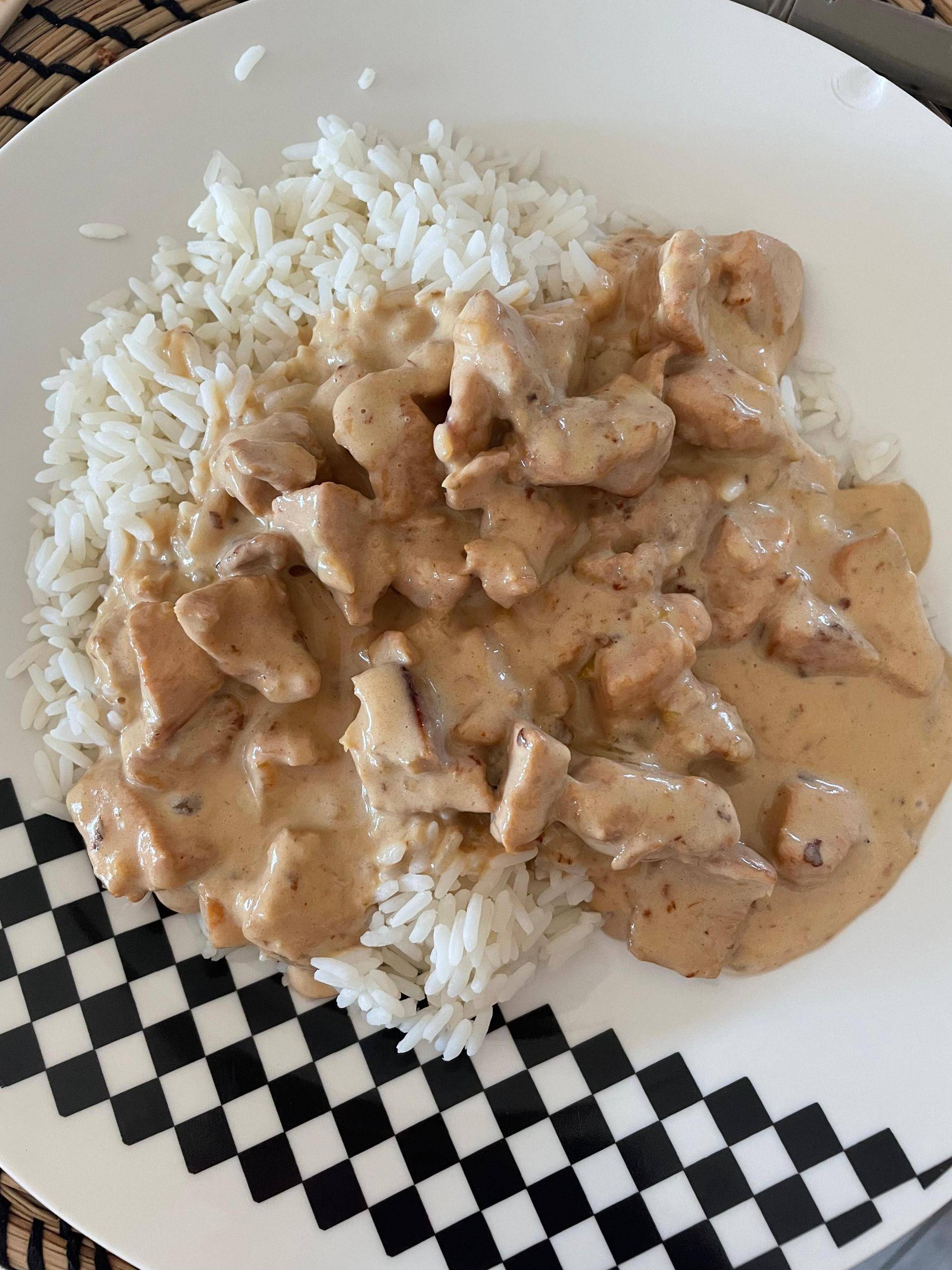 Poulet à la crème et au fond de veau - Recepten Cookeo | Moulinex