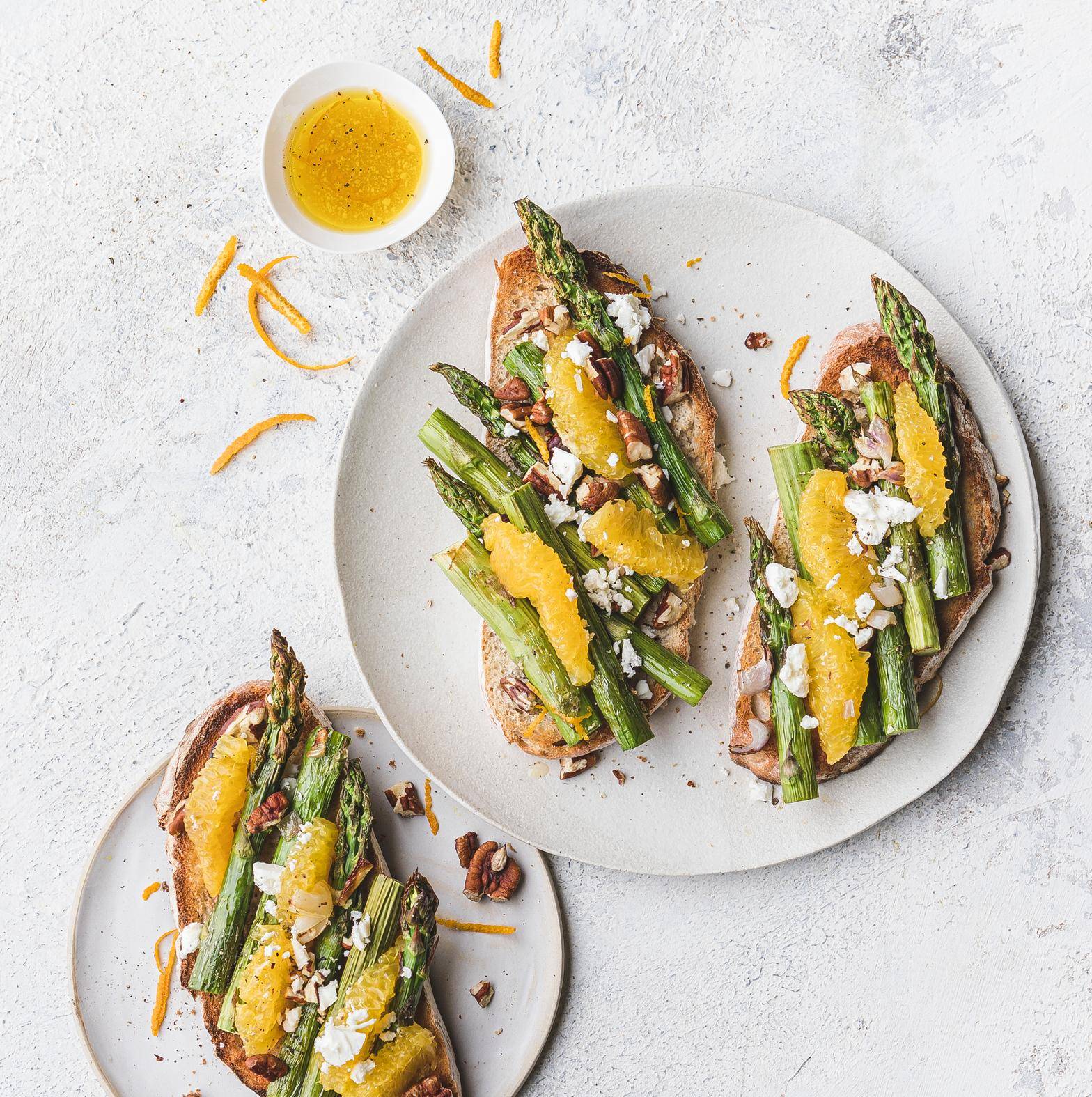 Asperges grillées, oranges et noix de pécan - Recette Dual EasyFry&Grill | Moulinex