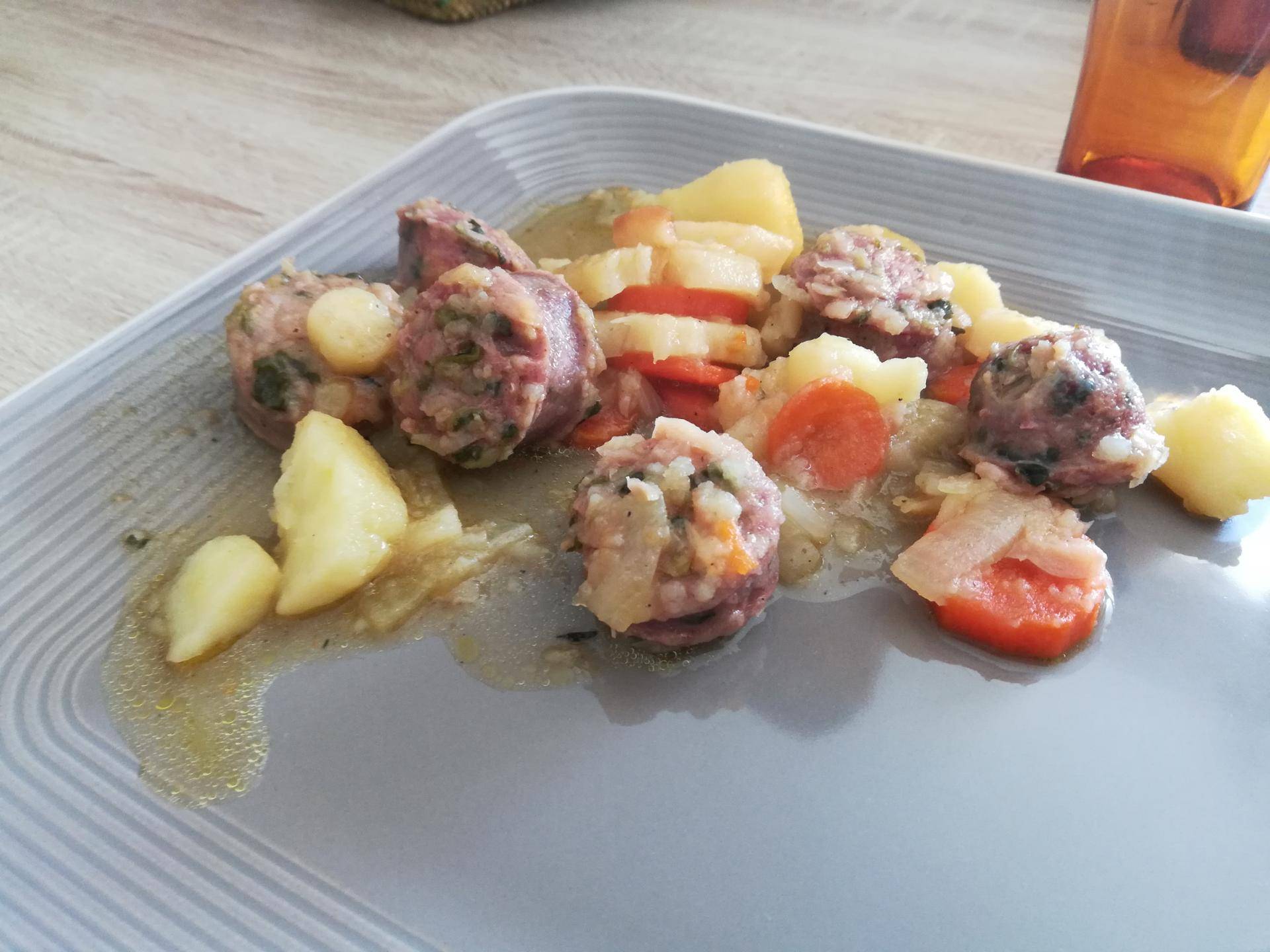 Diots de Savoie aux choux pommes de terre, carottes et panais - Recepten Cookeo | Moulinex