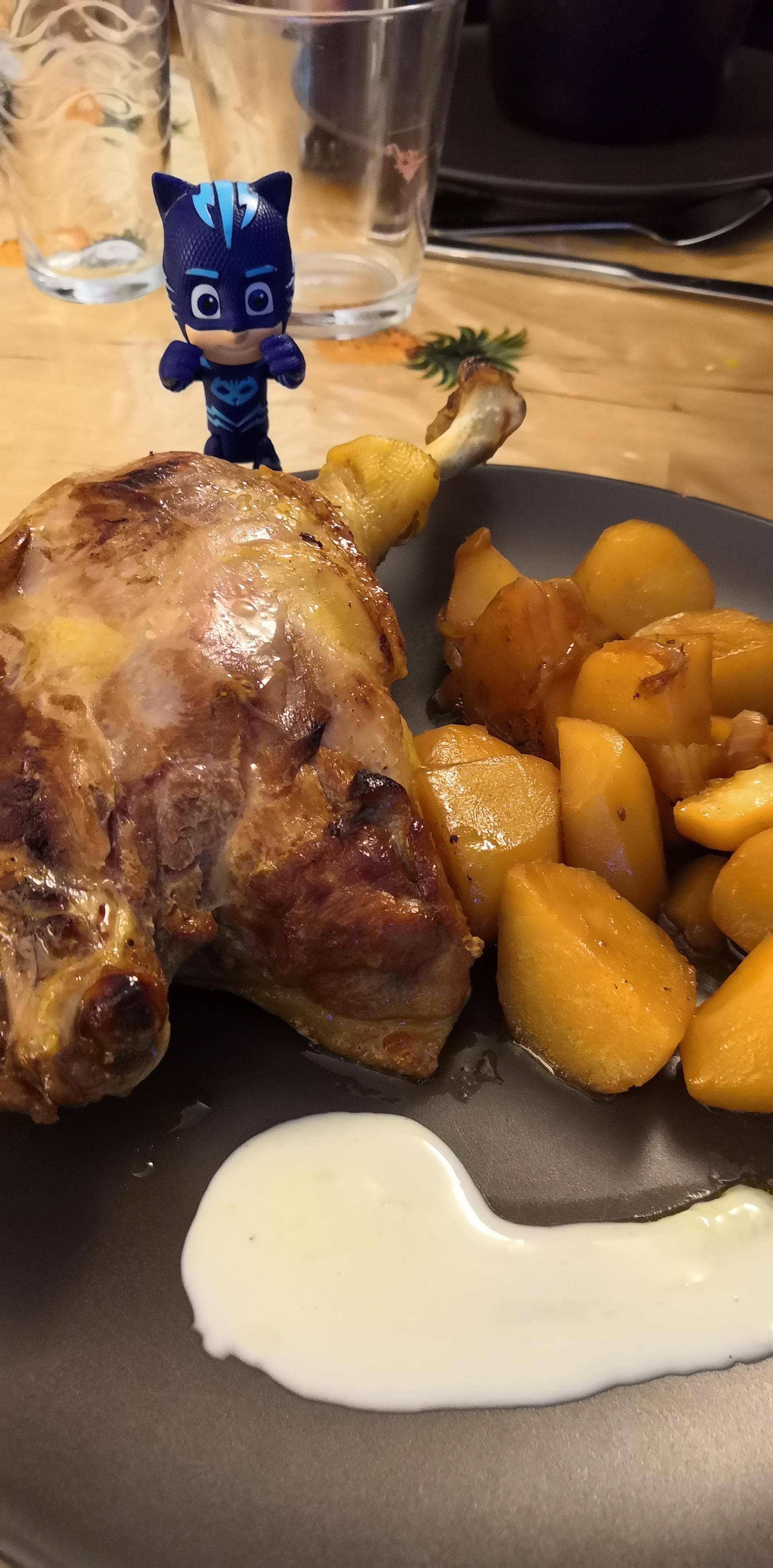 Cuisses de canard sauce epoisse et pommes de terre fondantes - Recepten Cookeo | Moulinex