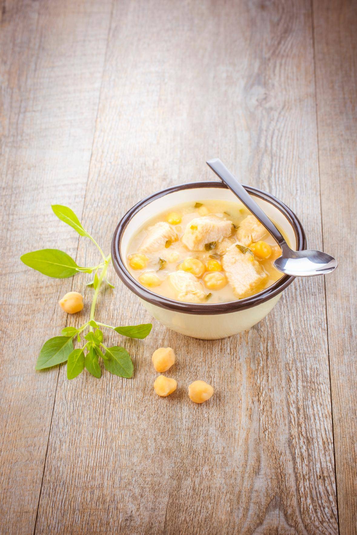 Bouillon de volaille, pois chiches et poulet - Recette undefined | Moulinex