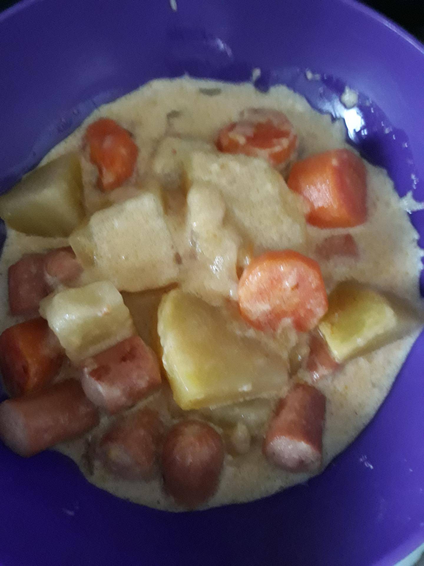 Pommes de terre carottes knackis sauce cheddar - Recepten Cookeo | Moulinex