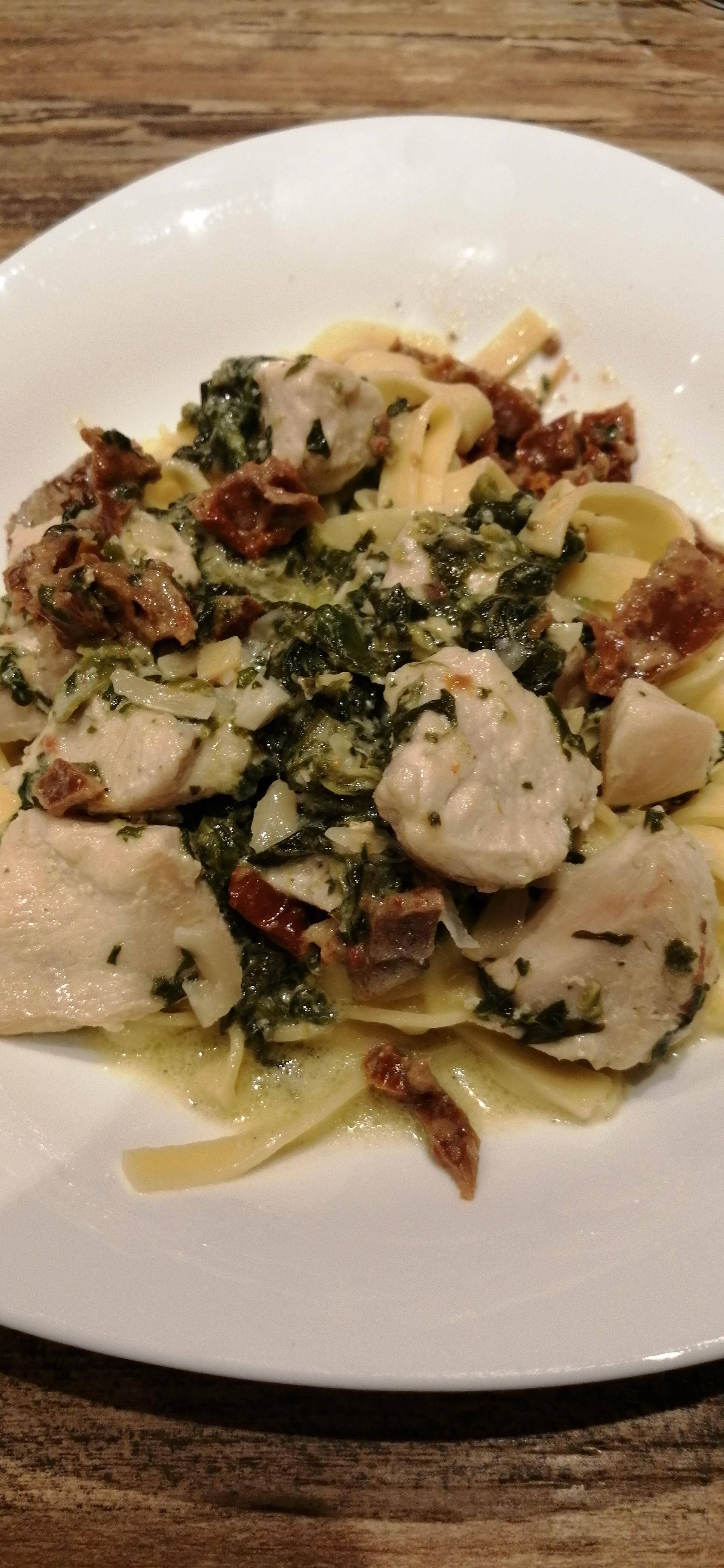 Poulet épinard et sa crème de Parmesan - Recette Cookeo | Moulinex