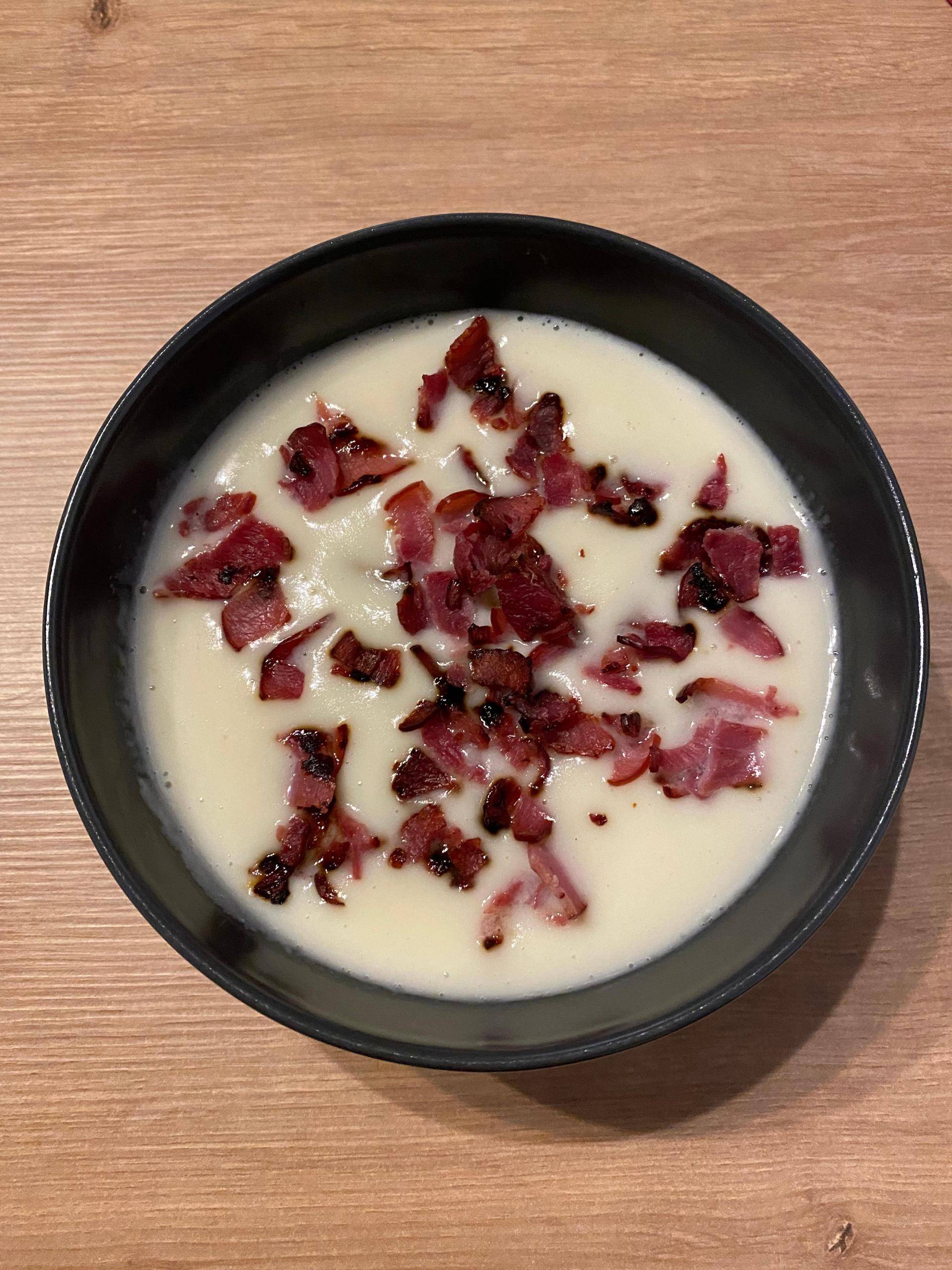 Velouté de chou-fleur et bacon grillé - Recepten Companion Connect XL | Moulinex