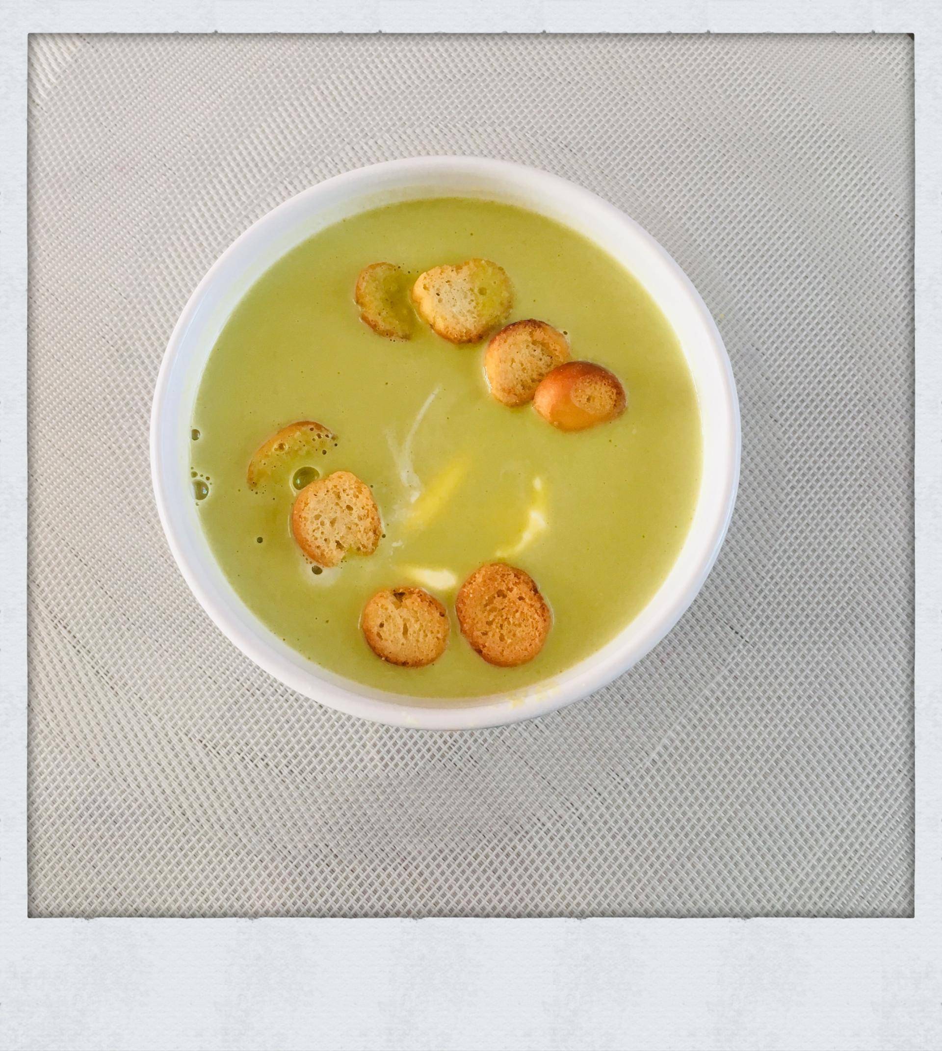 Soupe de petit pois au beurre de cacahuètes - Recette Cookeo | Moulinex