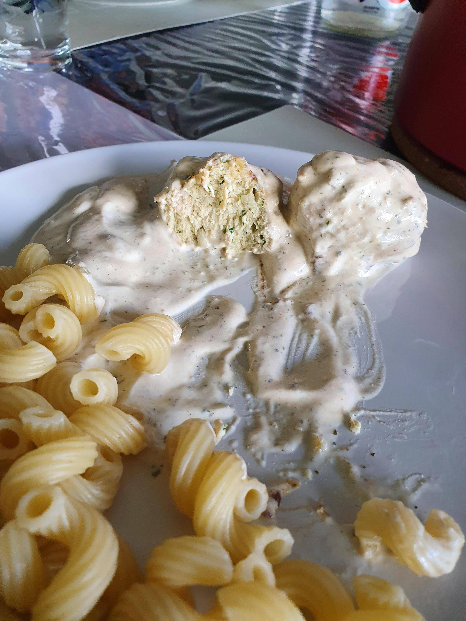 Boulettes de poulet, sauce vin blanc, ail et fines herbes - Recepten Cookeo | Moulinex