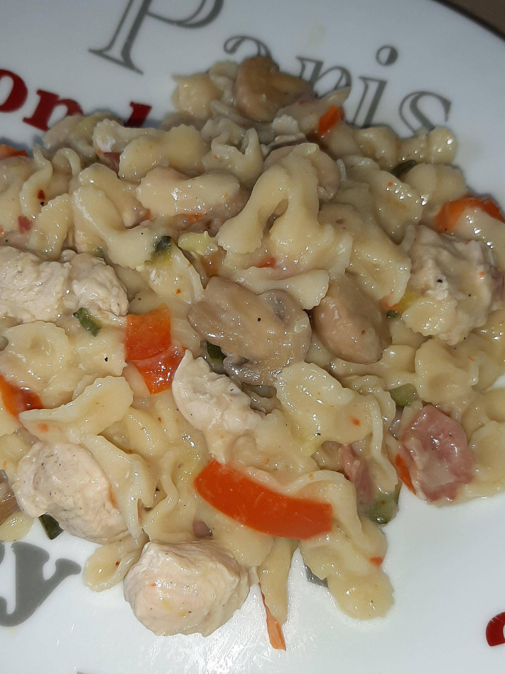 One pote poulet légumes crème allégée - Recette Cookeo | Moulinex