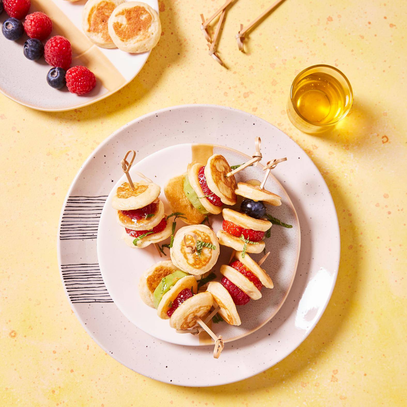 Brochettes de mini pancakes et fruits - Recepten Perfectmix + | Moulinex