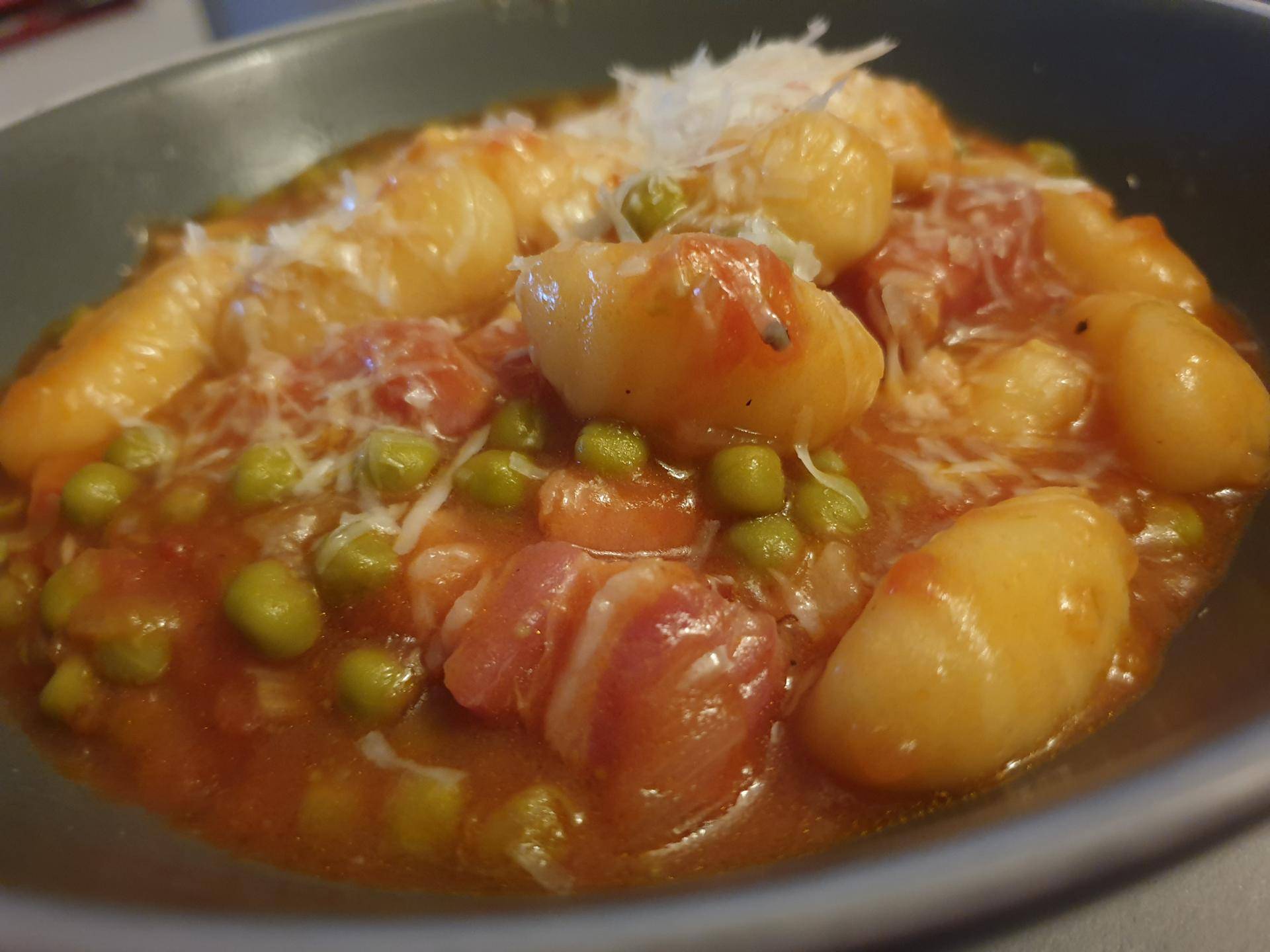Gnocchis lard, petits pois et sauce tomate - Recette Companion Connect XL | Moulinex