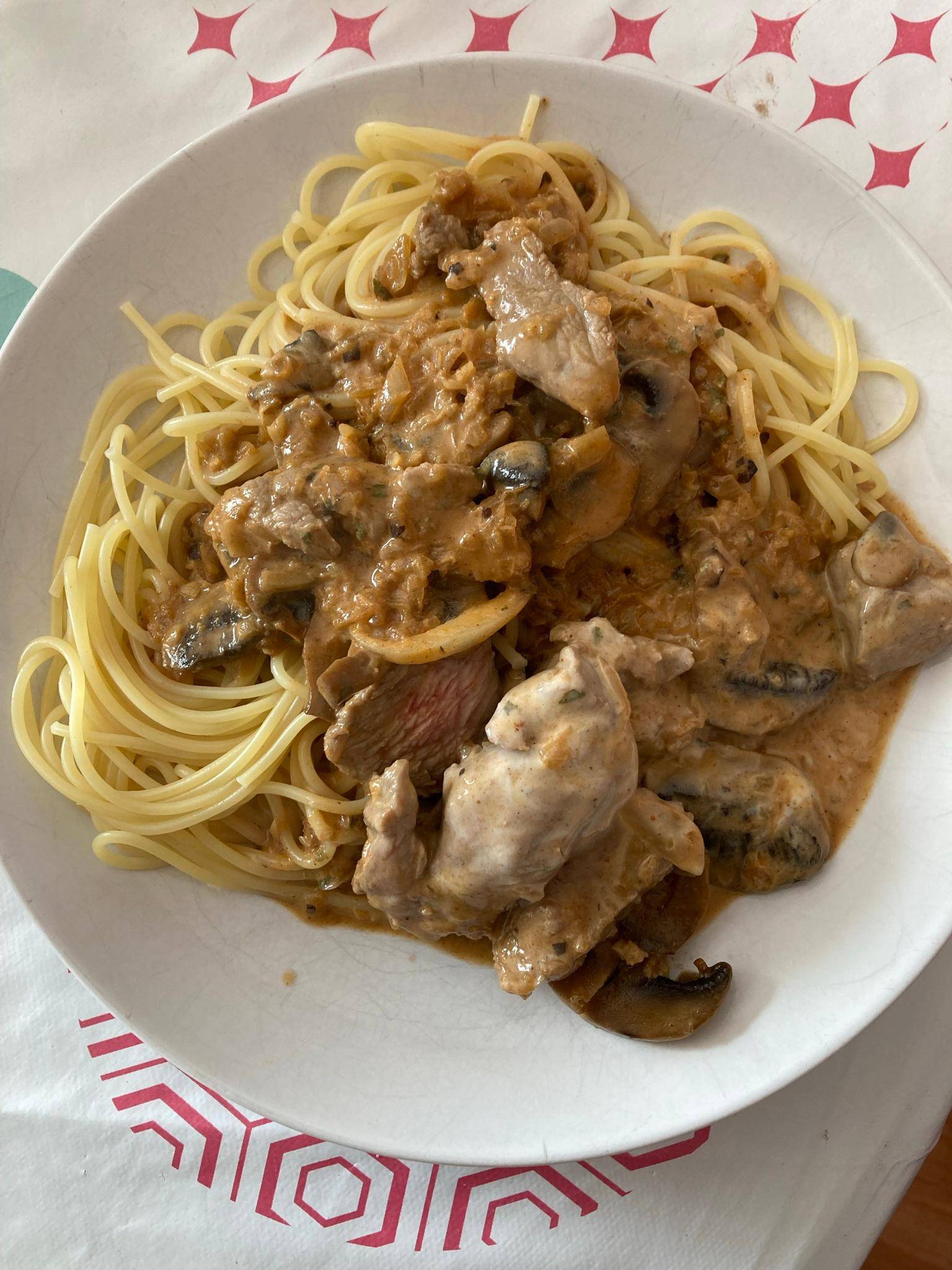 Bœuf stroganoff - Recette Companion Connect XL | Moulinex