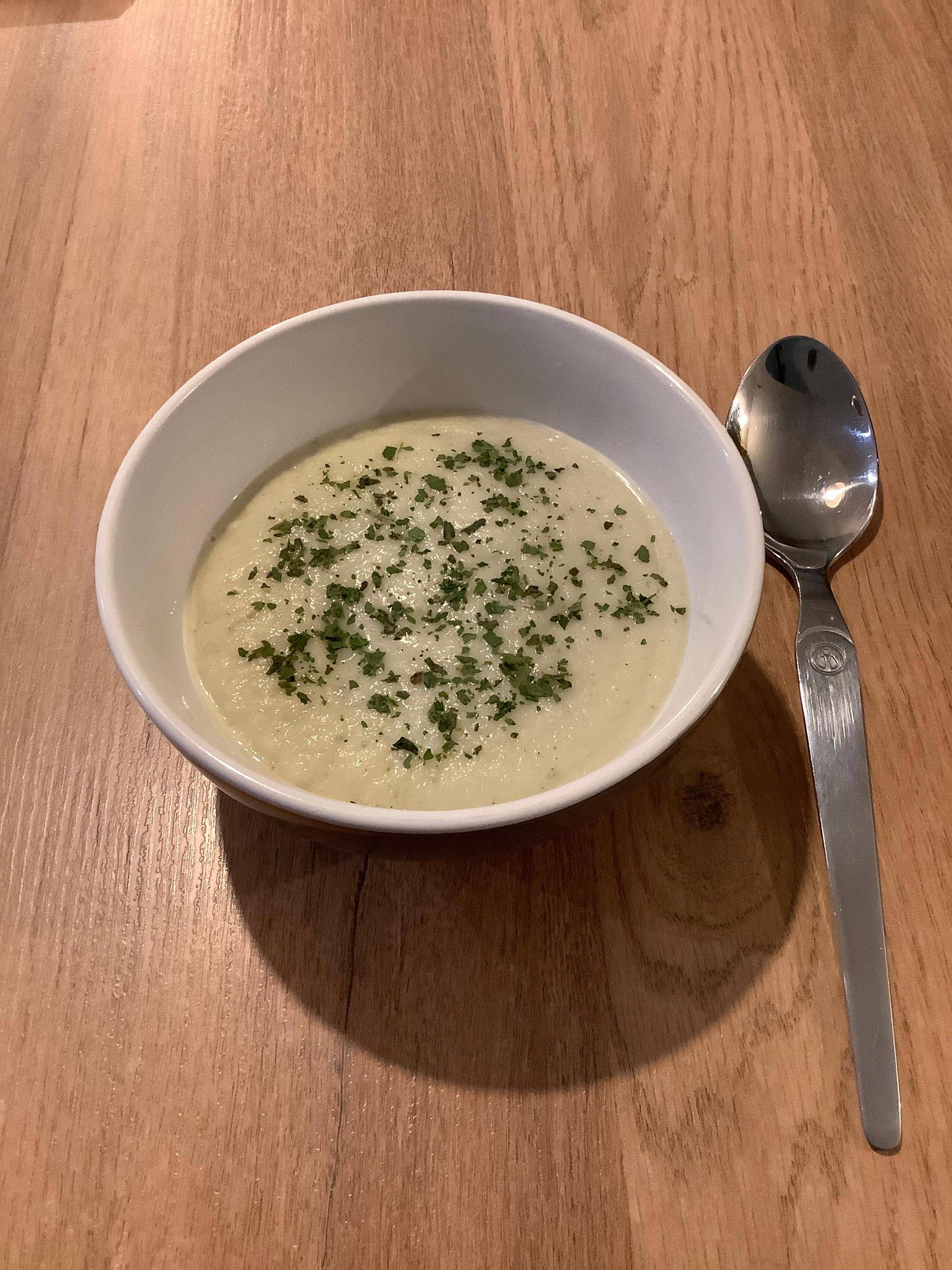 Crème de céleri à la sauge - Recepten Companion Connect XL | Moulinex