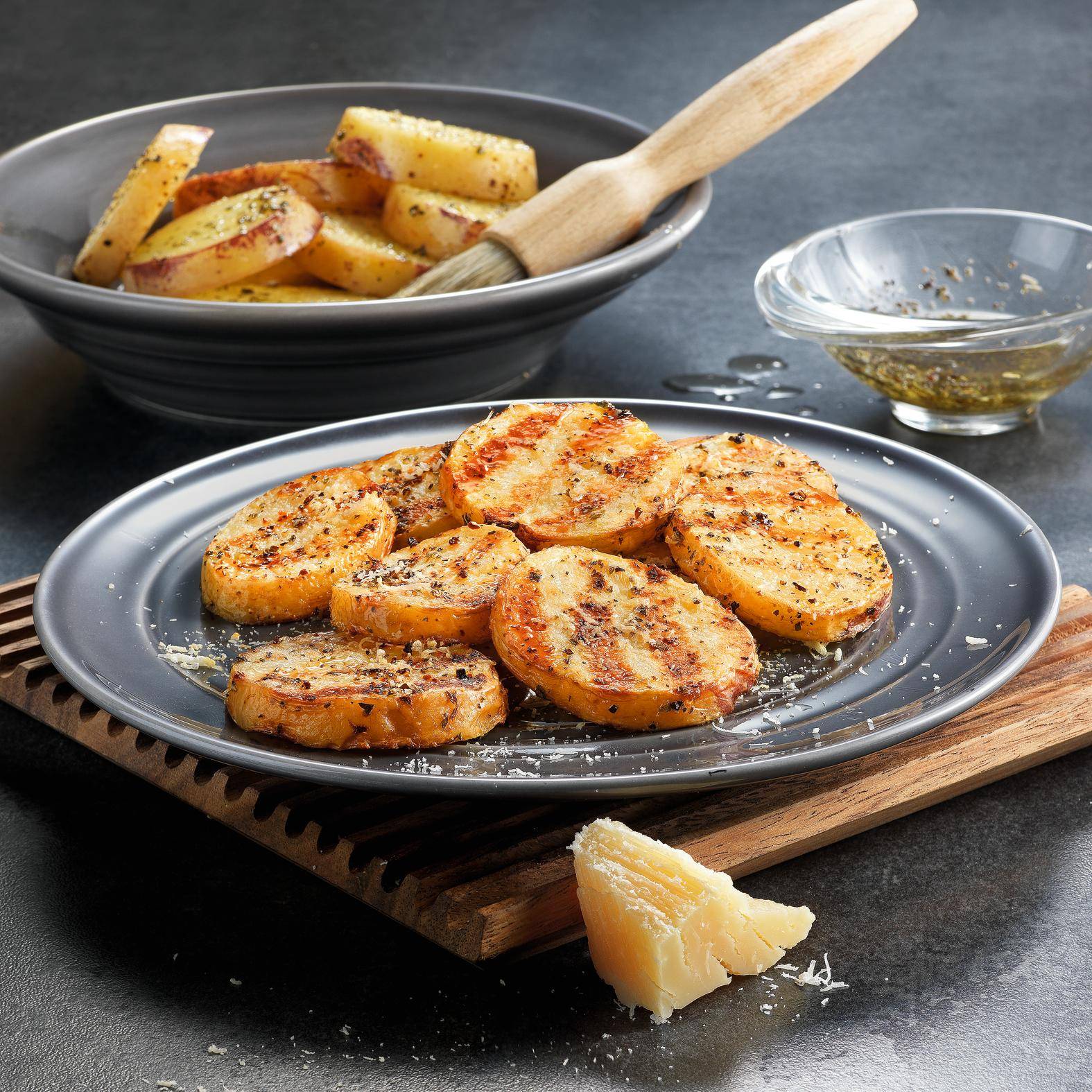 Kruidige parmezaanaardappelen - Recepten EASY FRY & GRILL 2 in 1 XXL | Moulinex