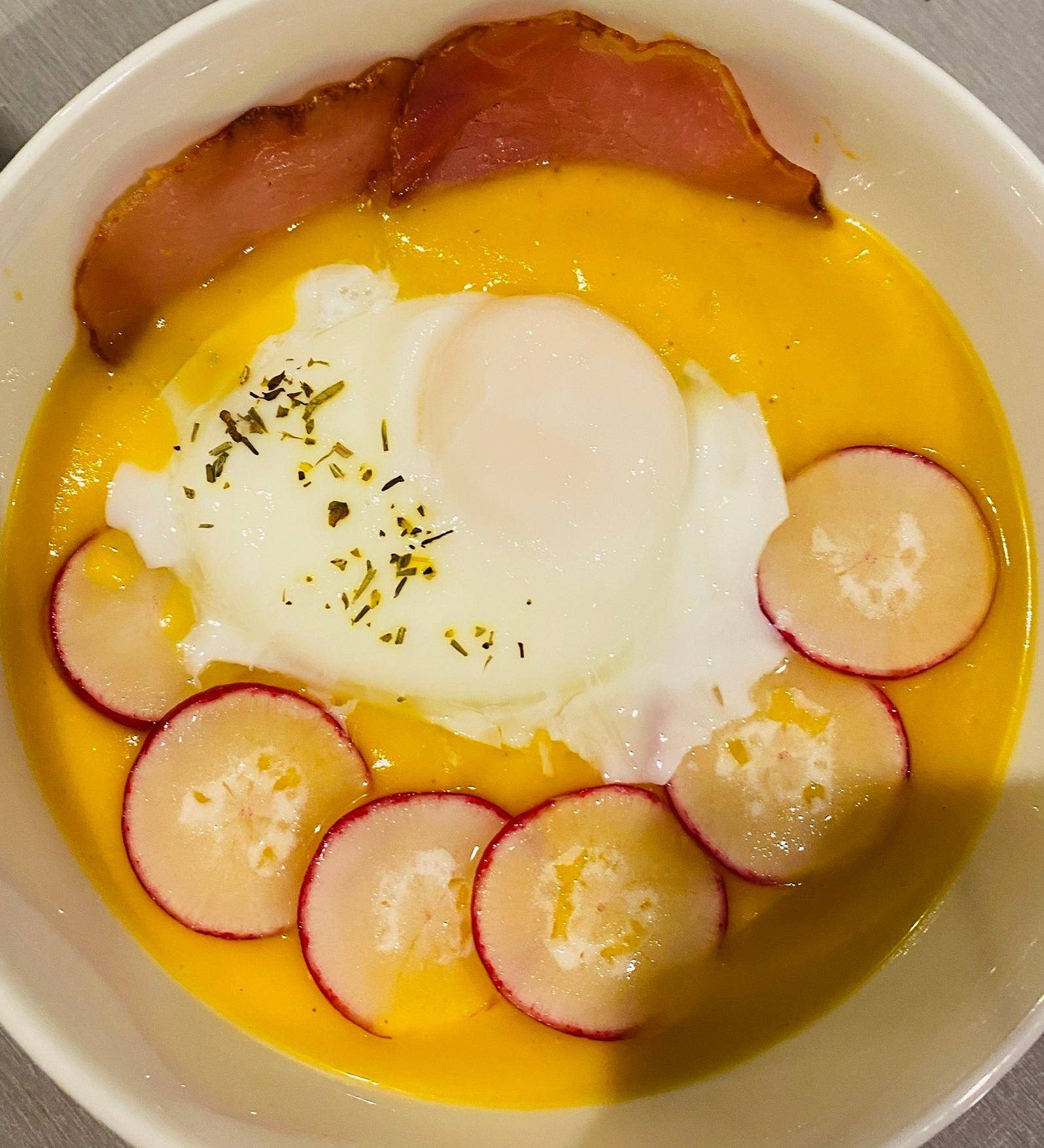 Velouté de légumes, œuf poché, coppa espagnol - Recette Cookeo | Moulinex