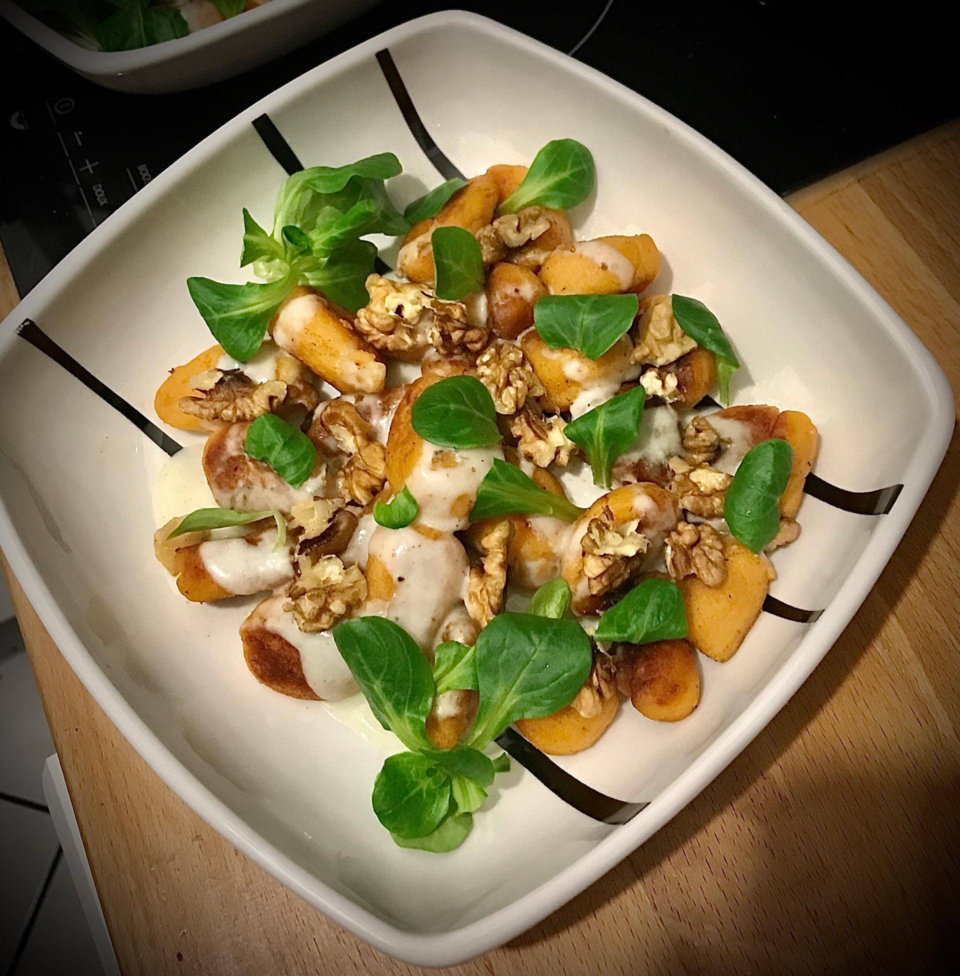 Gnocchis de patate douce, sauce roquefort et noix - Recepten Cookeo | Moulinex