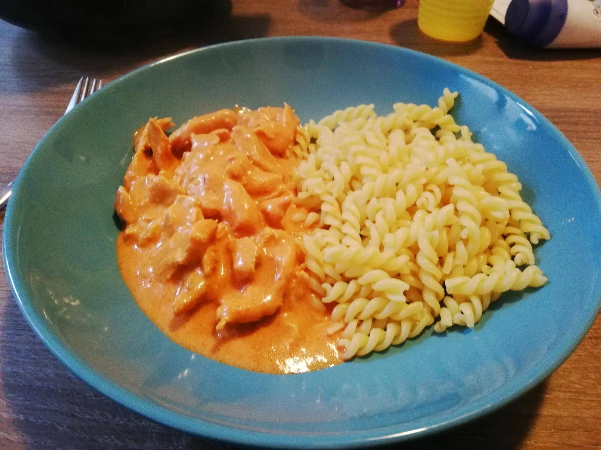 Poulet à la sauce tomate-mascarpone. - Recette Cookeo | Moulinex