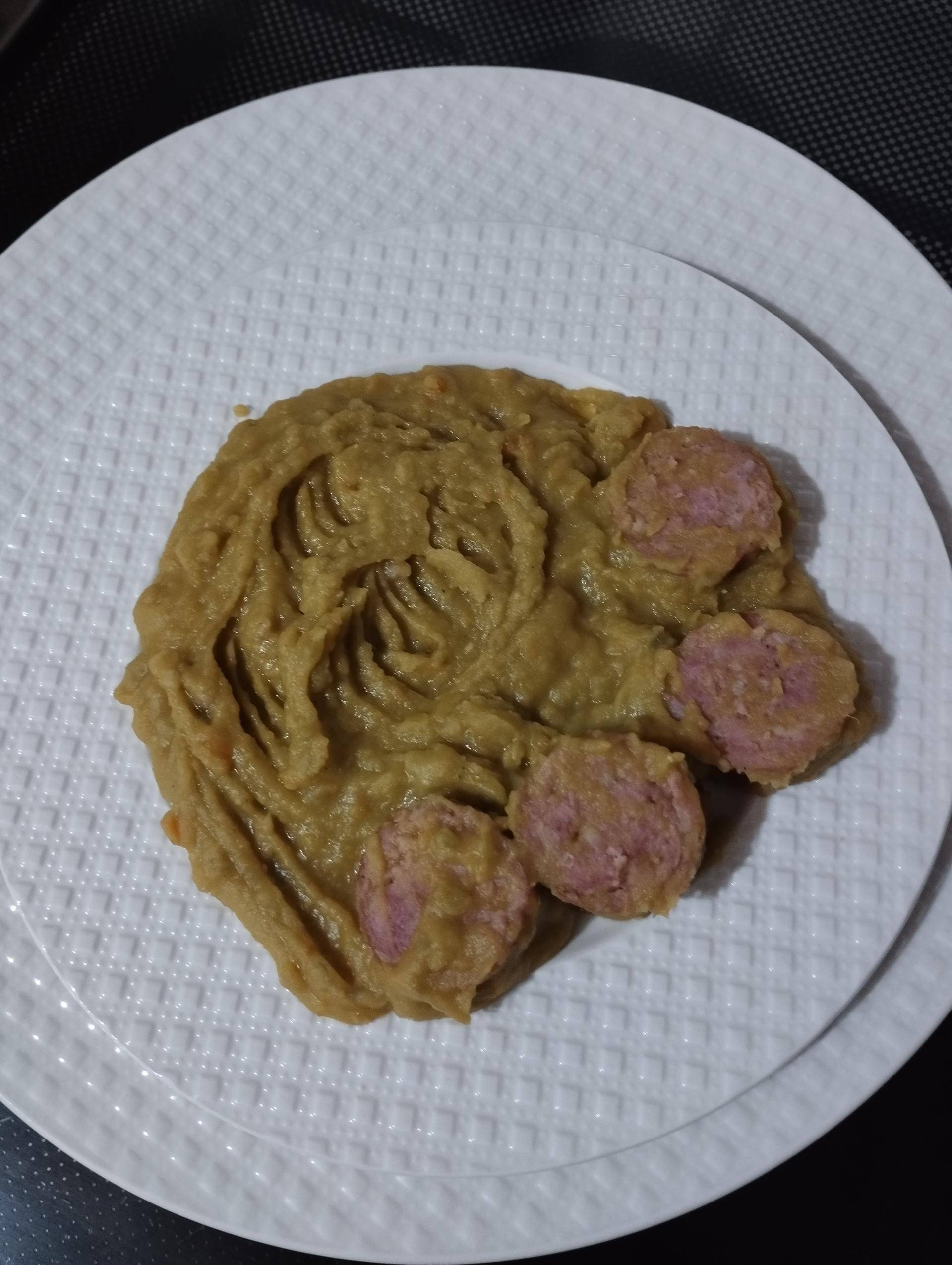 Purée de pois cassés saucisses de Montbéliard - Recepten Cookeo V3 | Moulinex