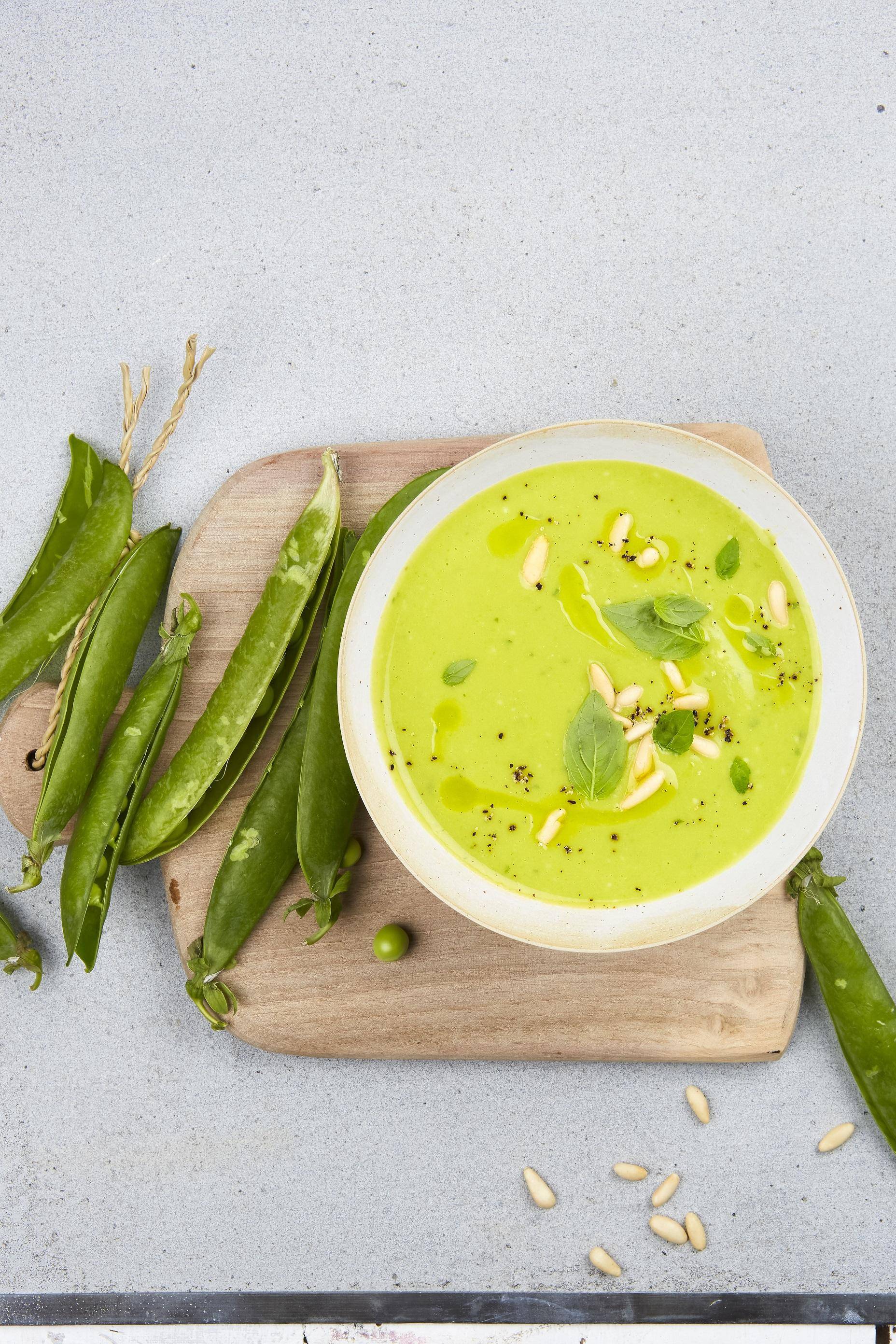 Velouté de petits pois, ricotta, basilic et pignons - Recette undefined | Moulinex