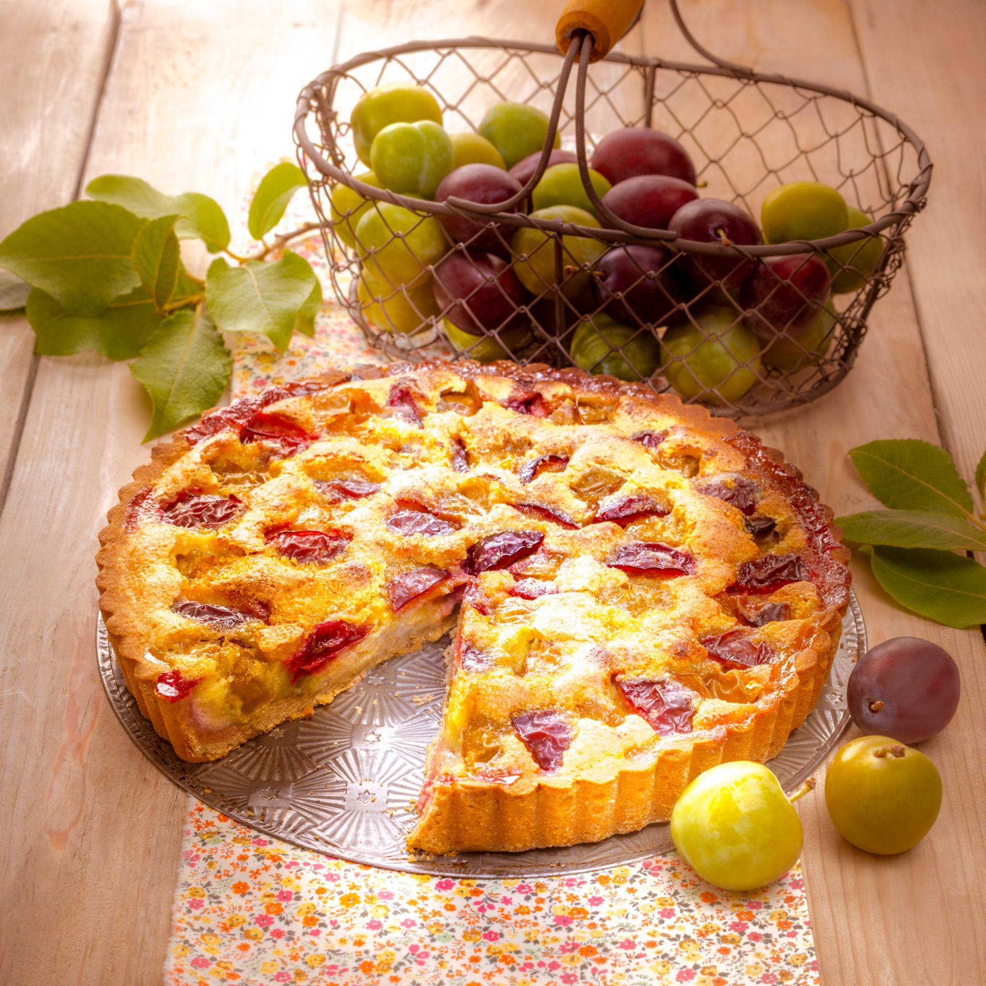 Tarte amandine aux prunes - Recette Companion Connect | Moulinex
