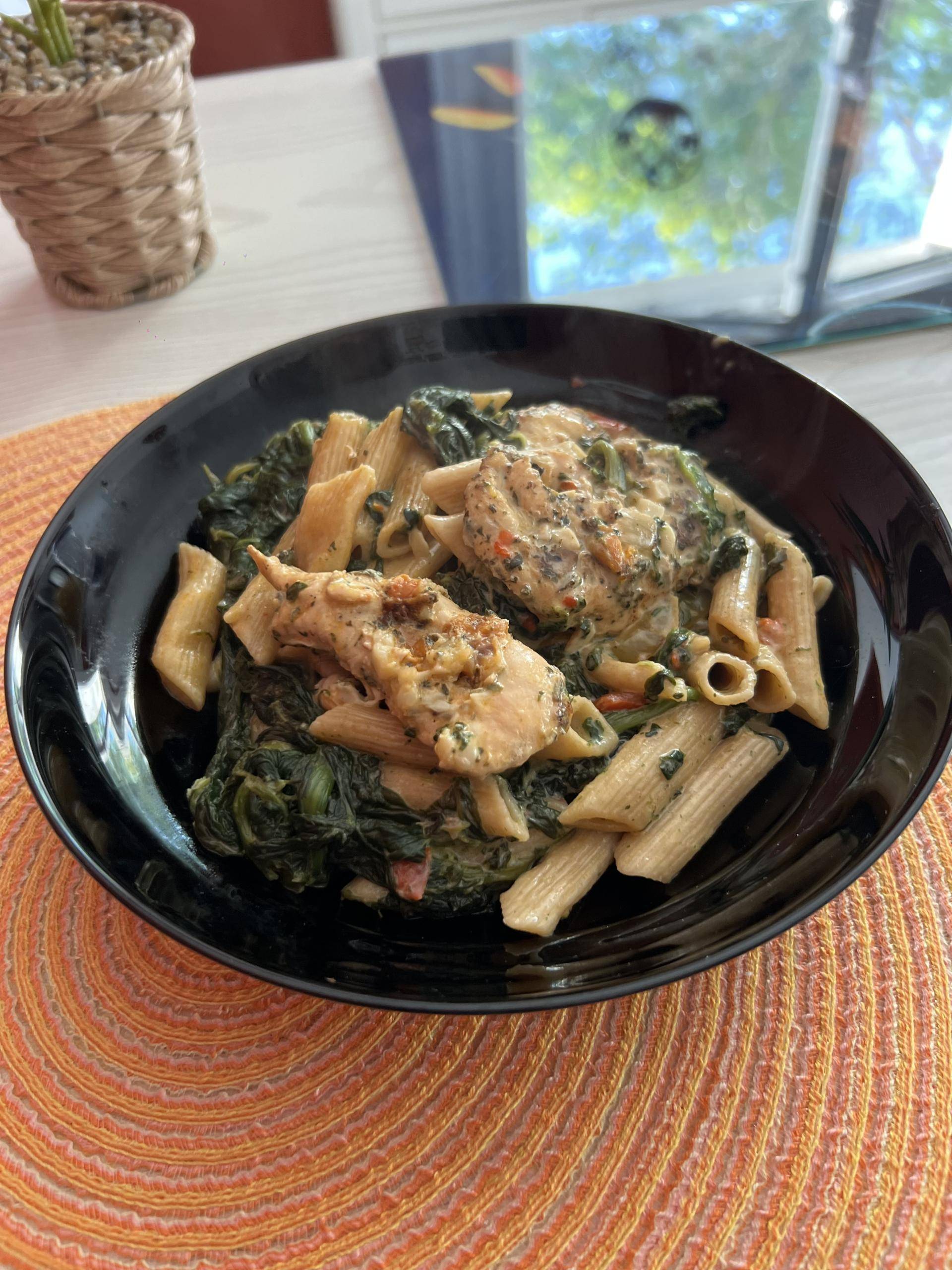 Penne Rigate crémeux poulet épinards - Recette Cookeo V3 | Moulinex