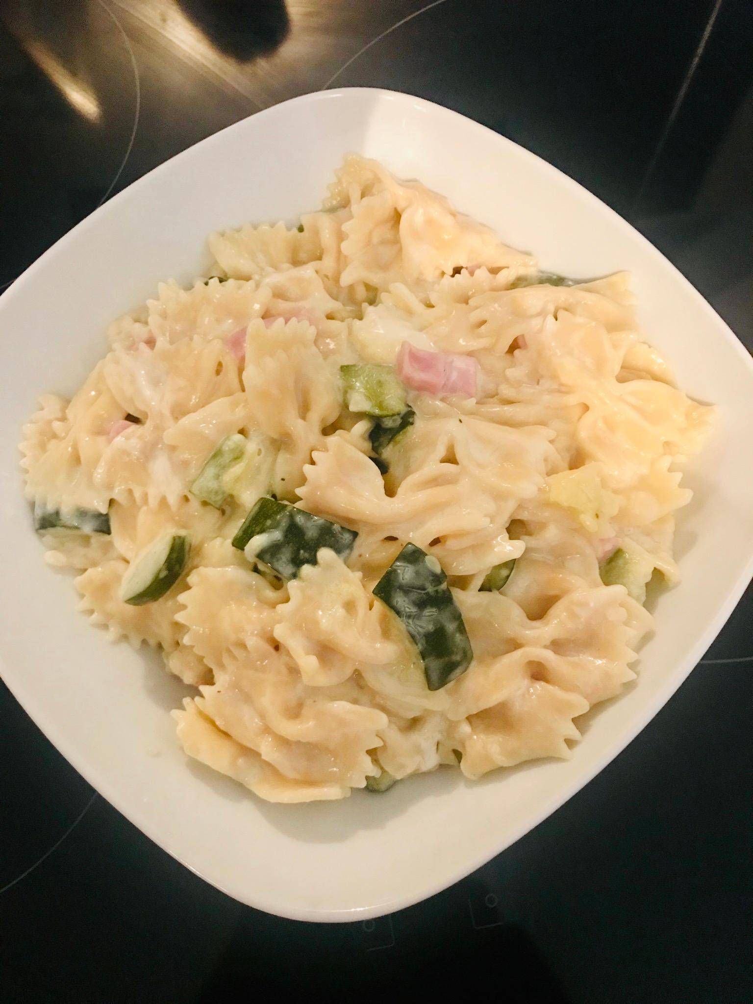 Farfalle courgette jambon et vache qui rit - Recepten Cookeo | Moulinex