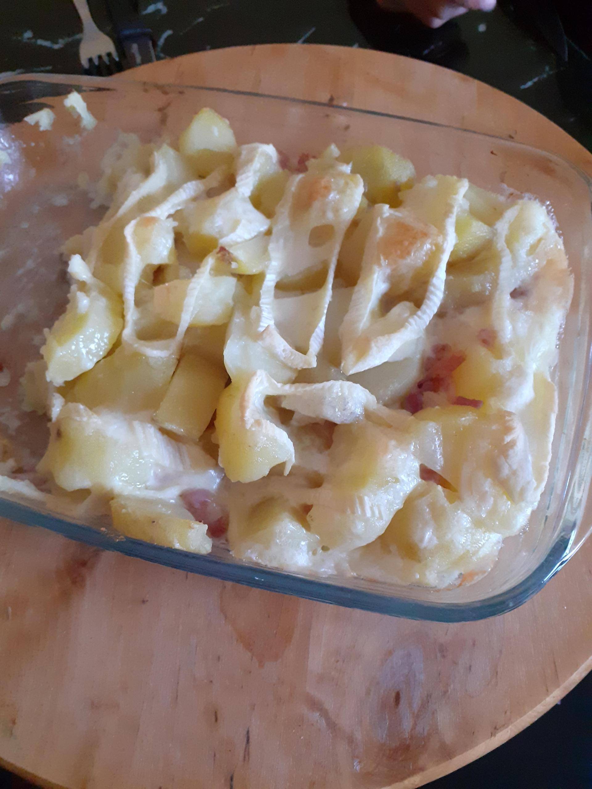 Gratin de pommes de terre au reblochon et lardons - Recepten Companion XL | Moulinex