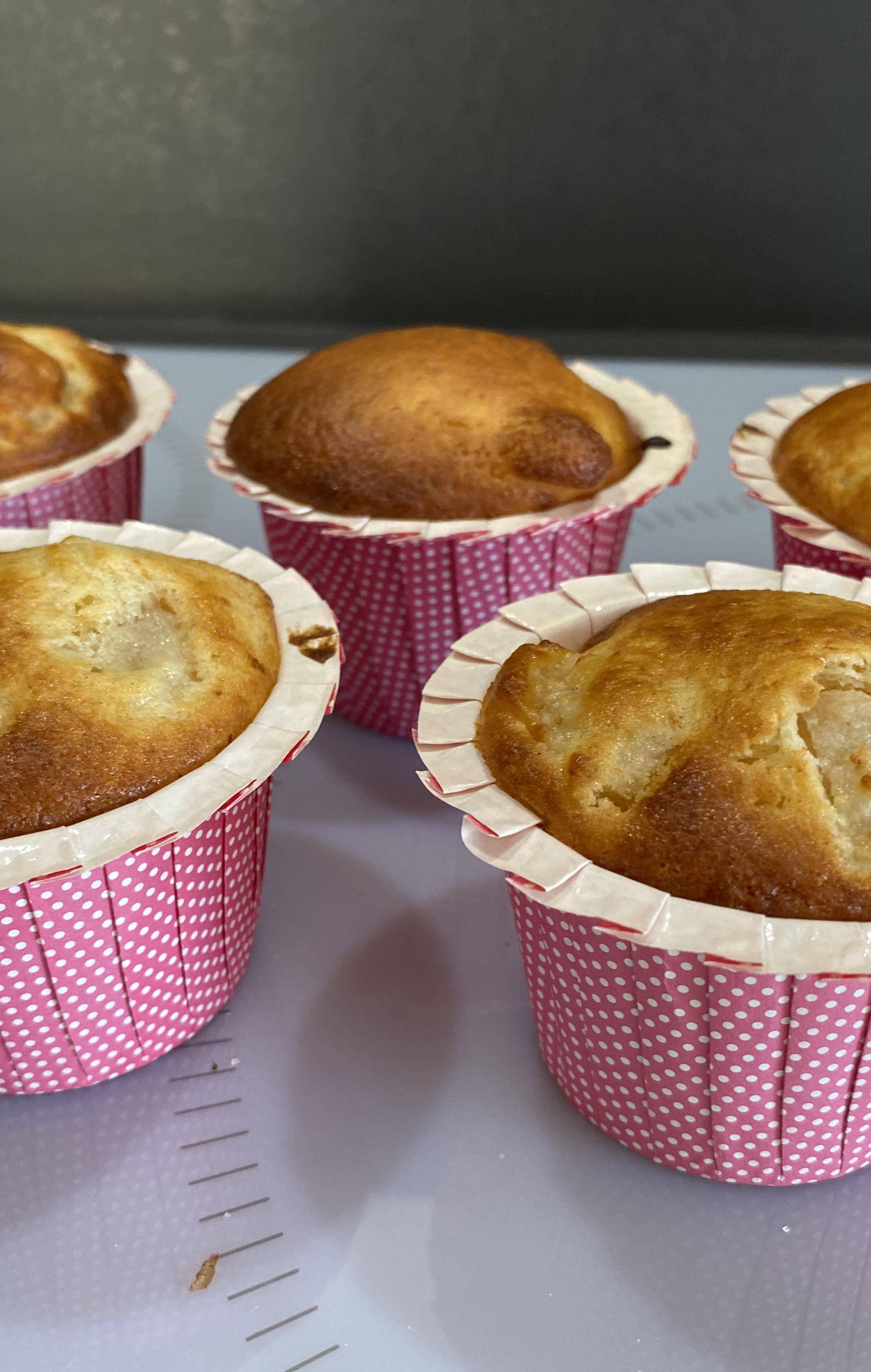 Muffins fondants poire amandes - Recette Cookeo Infinity Autostir | Moulinex