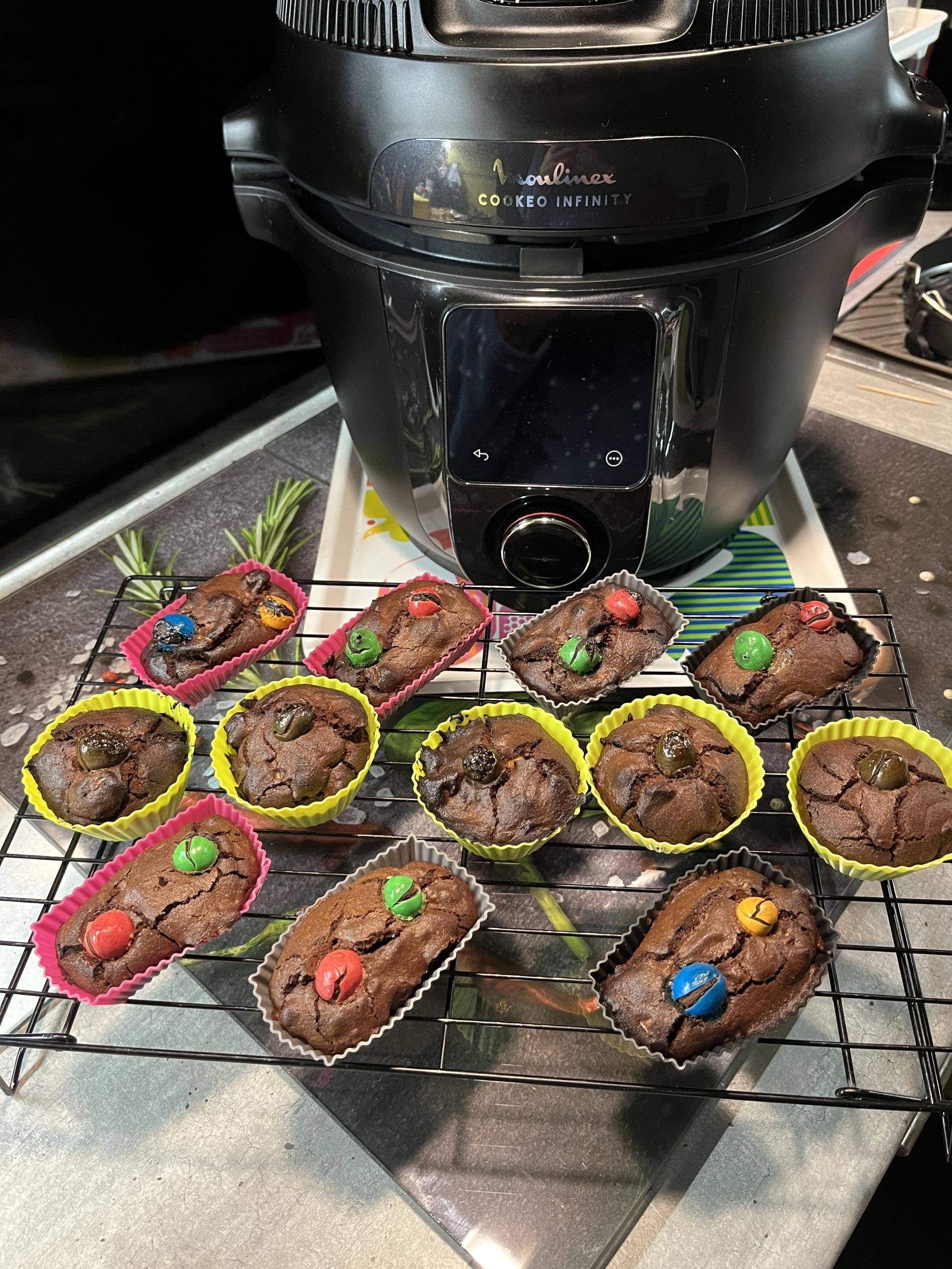 Brownie individuel aux noix de Pécan et M&S - Recette Cookeo Infinity Autostir | Moulinex