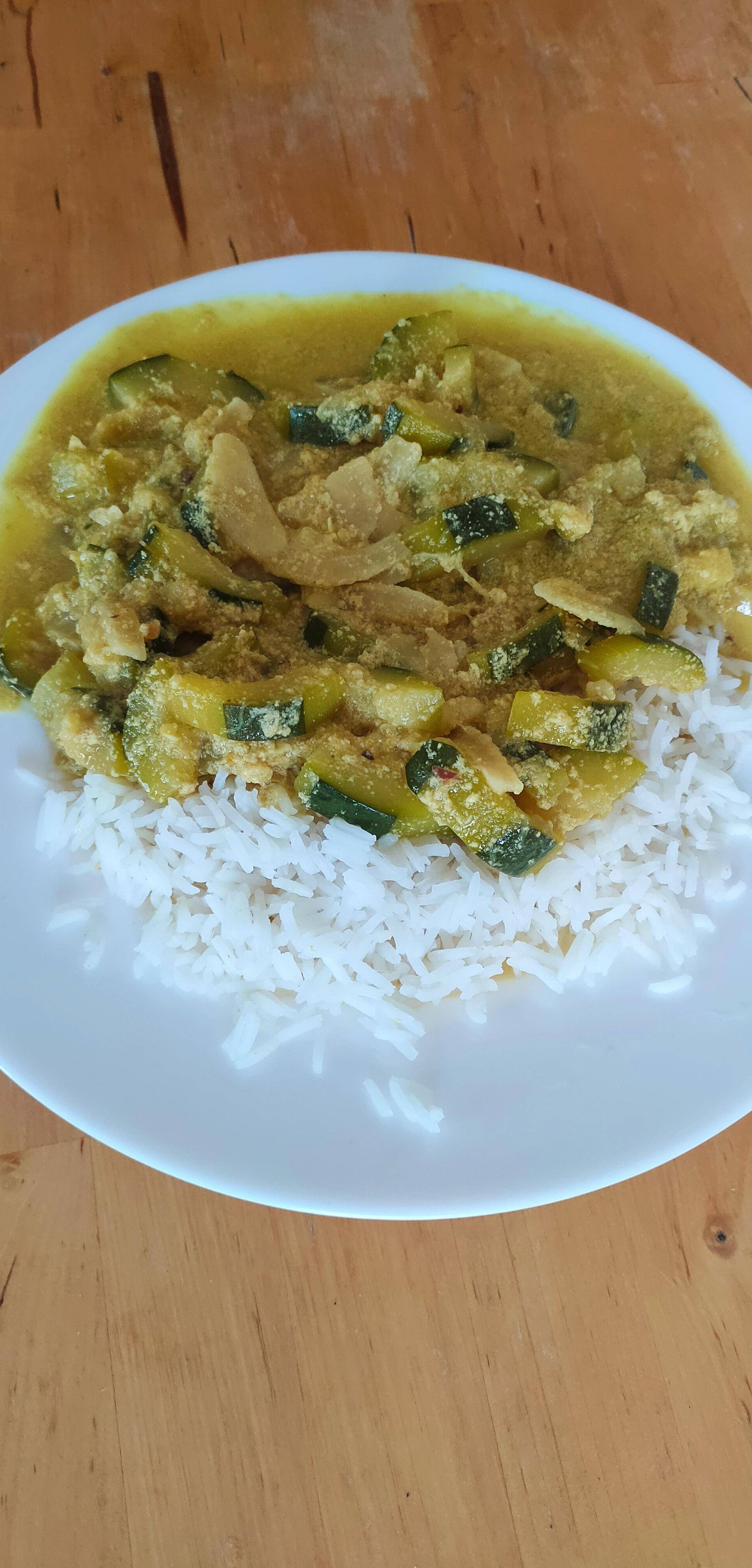 Curry de courgettes, lait de coco, poudre d'amande - Recette Companion XL | Moulinex