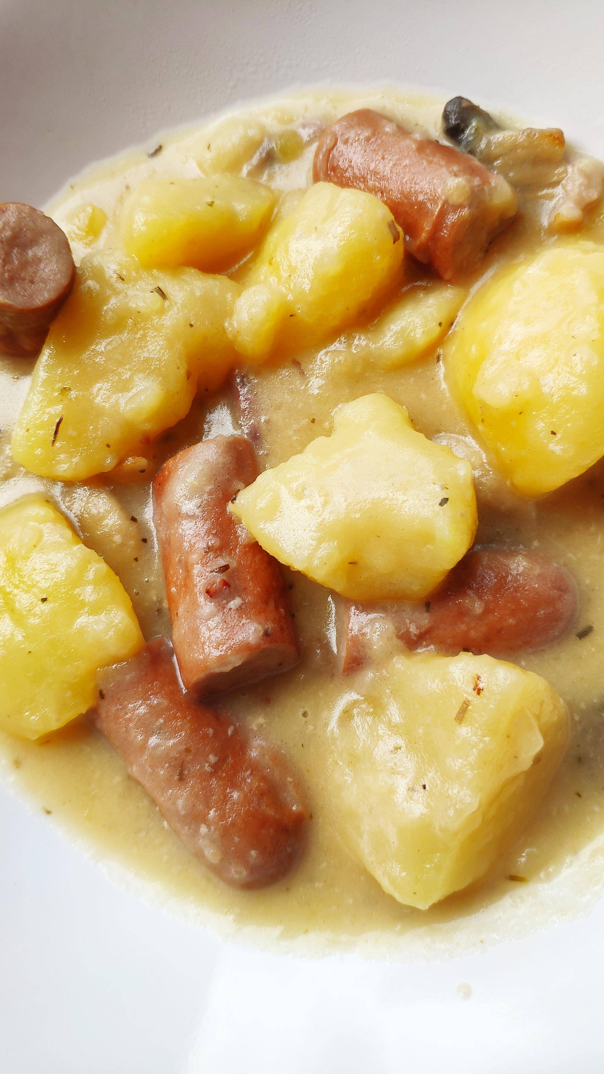 Pomme de terre fondante aux knackis - Recepten Cookeo | Moulinex