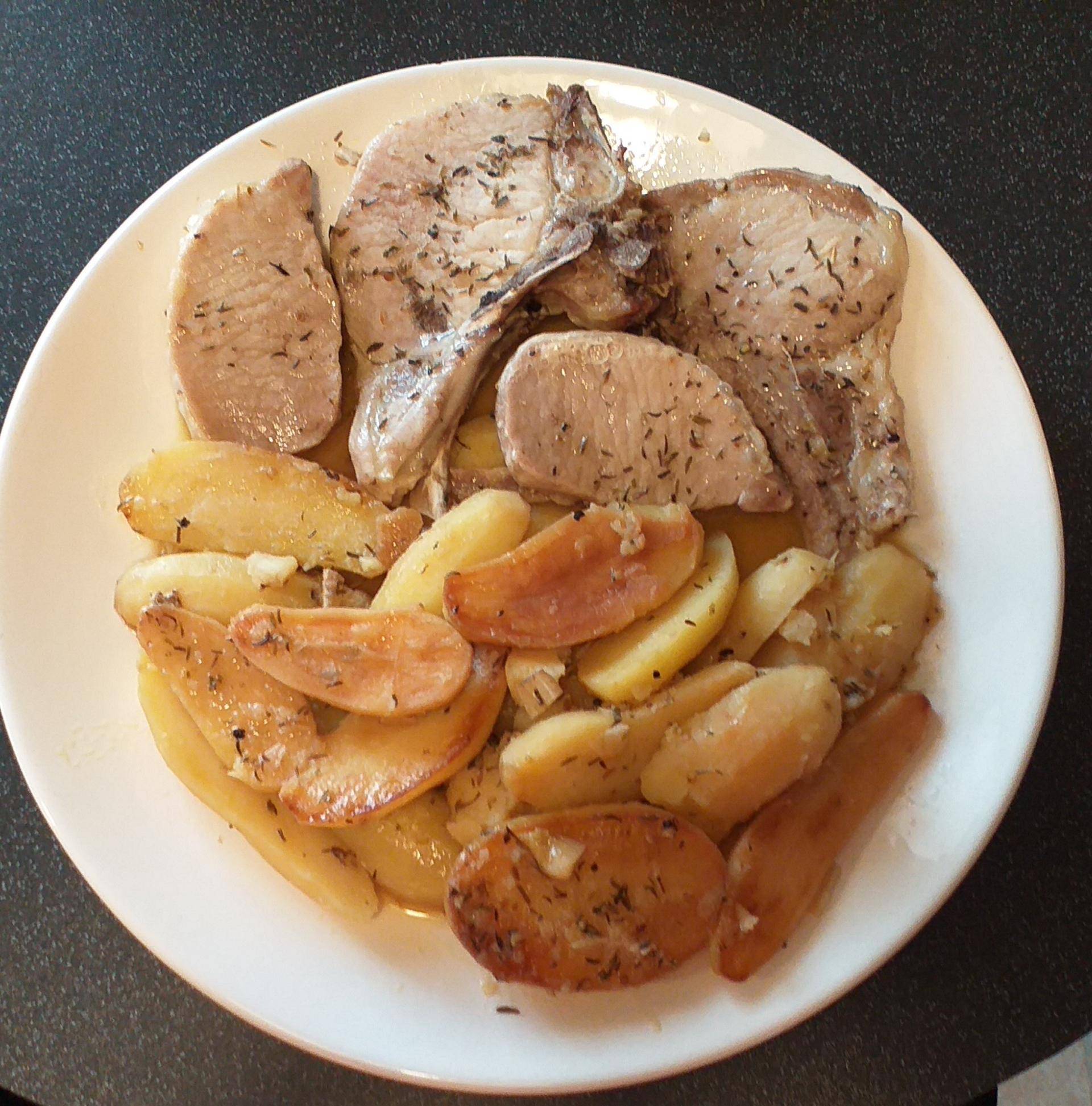 Côtes de porc et pommes de terre fondantes au thym - Recette Cookeo | Moulinex