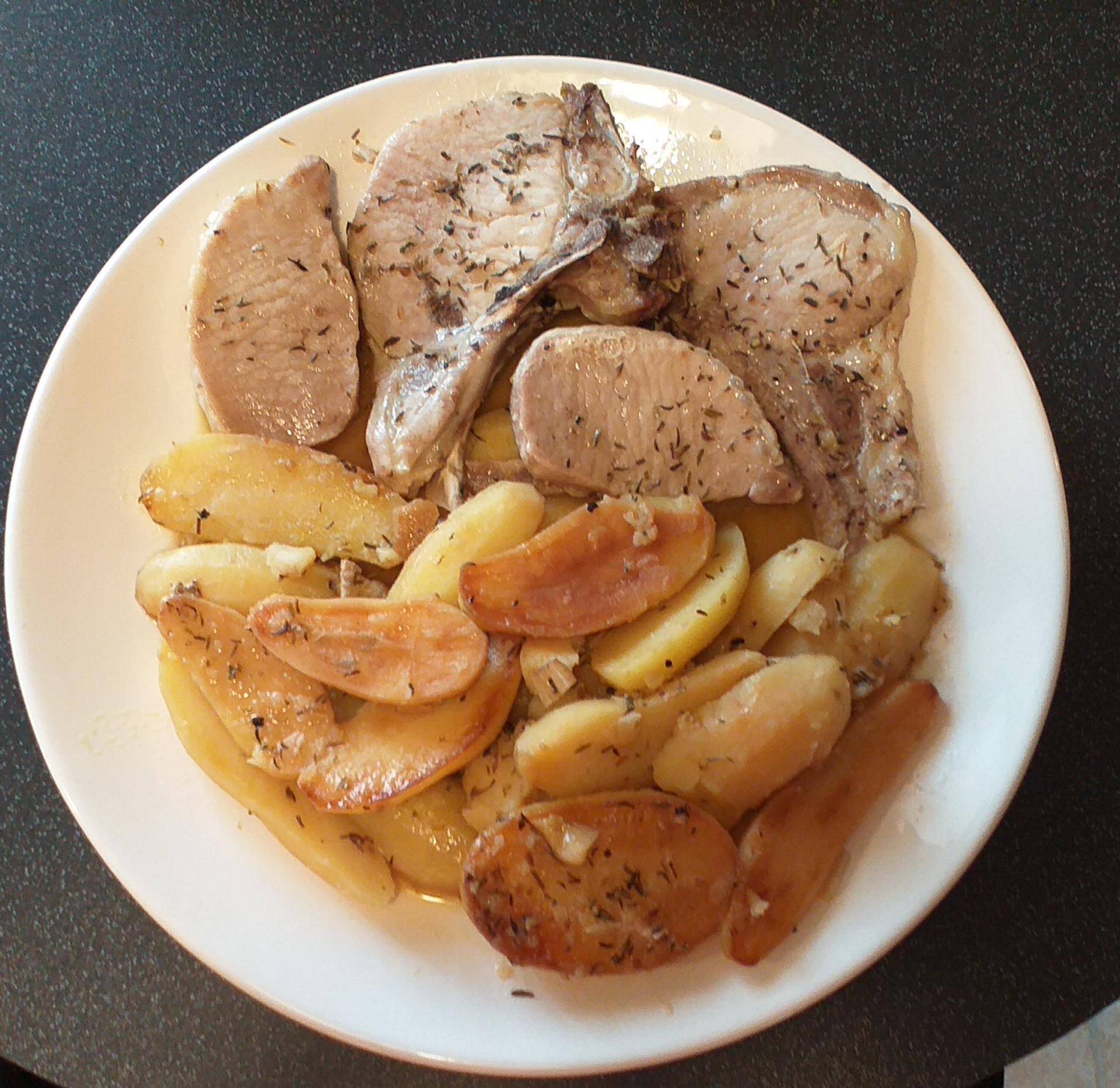 Côtes de porc et pommes de terre fondantes au thym - Recepten Cookeo | Moulinex