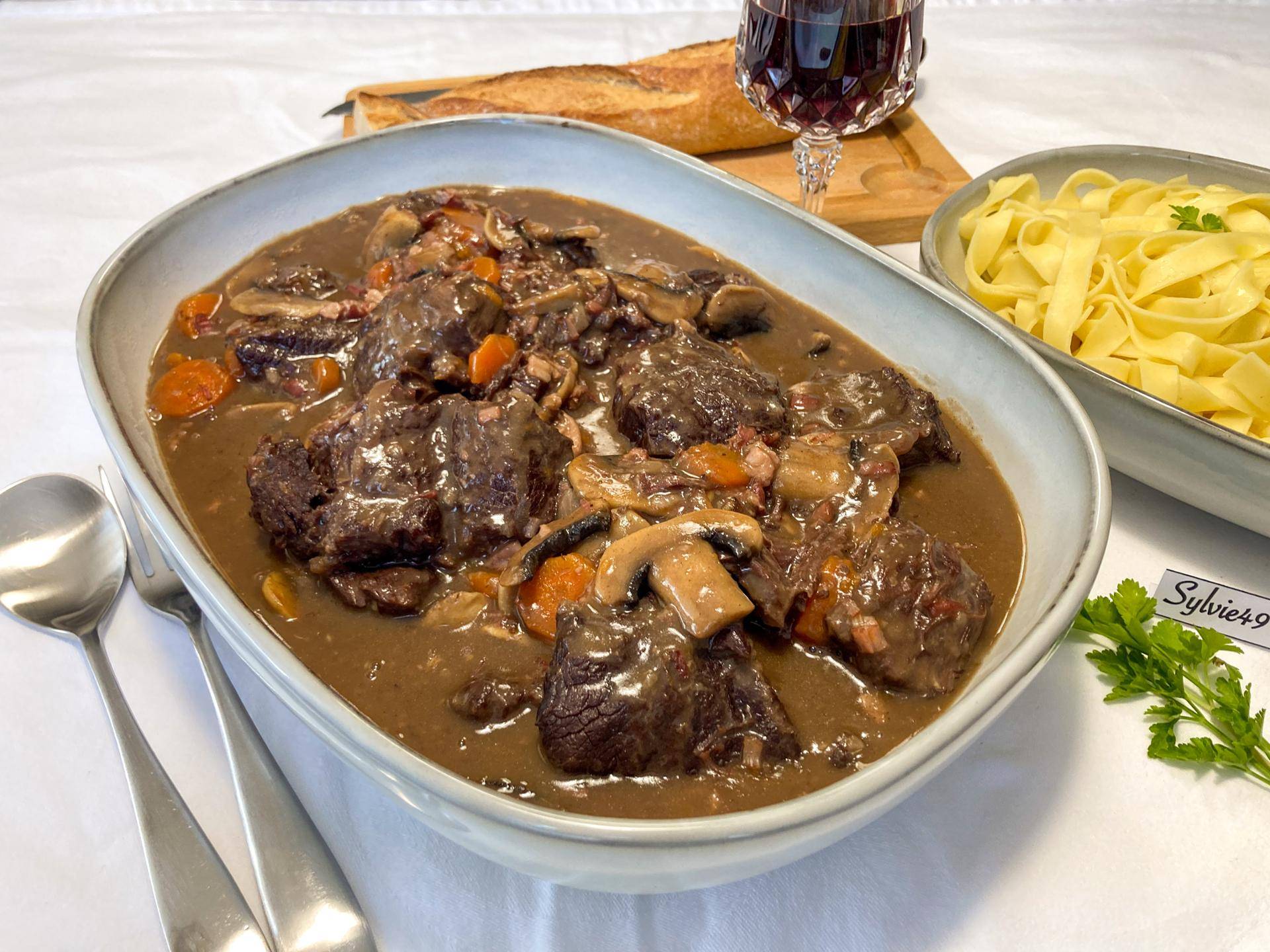 Bourguignon à la joue de bœuf - Recette Cookeo V3 | Moulinex