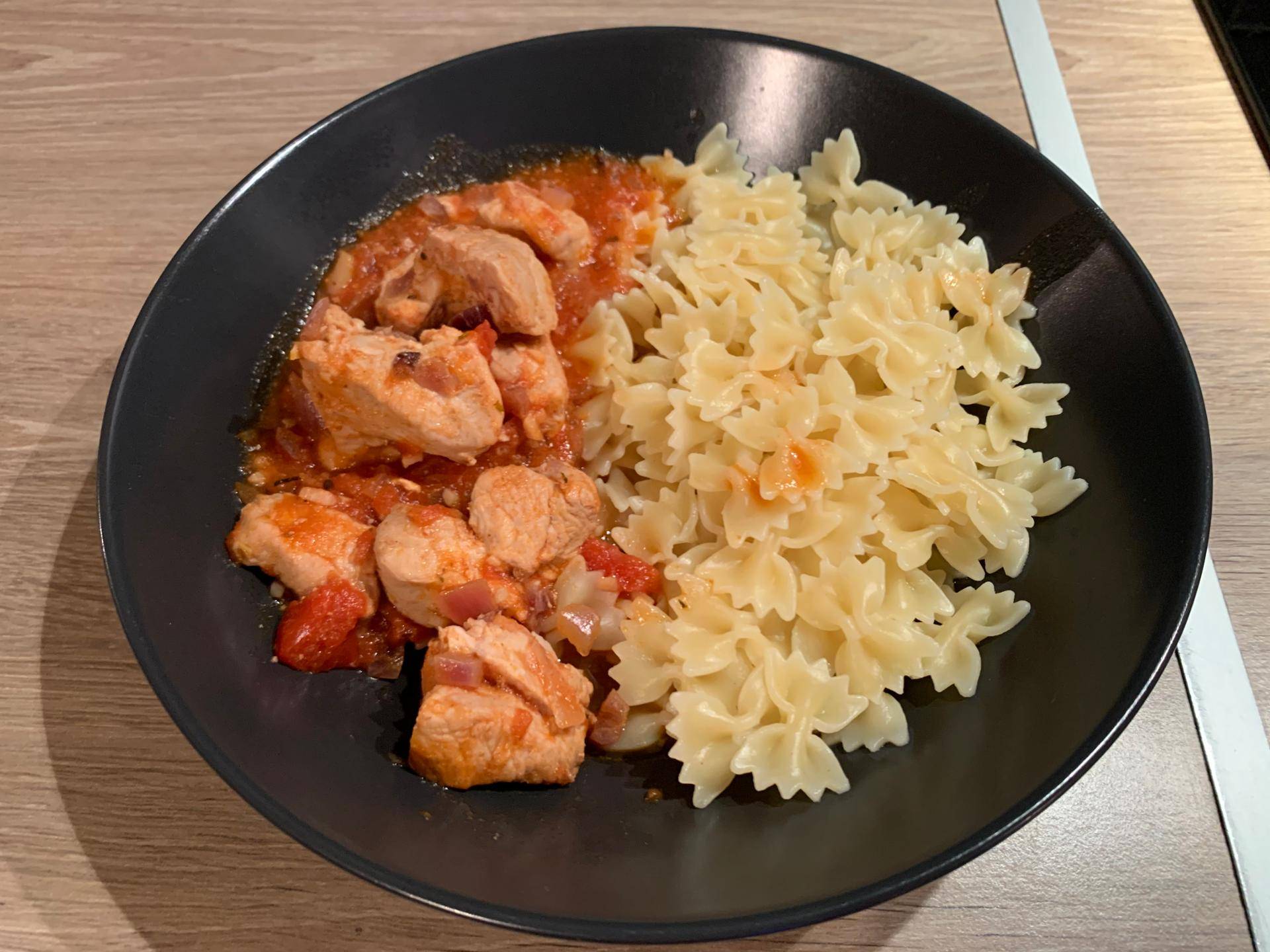 Mijoté de dinde orange tomates et mini farfalles - Recette Companion Connect XL | Moulinex