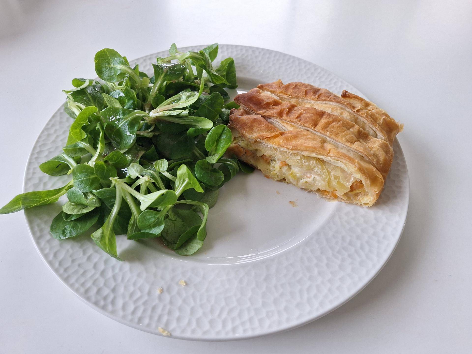Tresse feuilletée poireaux, truite fumée, ail et fines herbes - Recette Cookeo | Moulinex