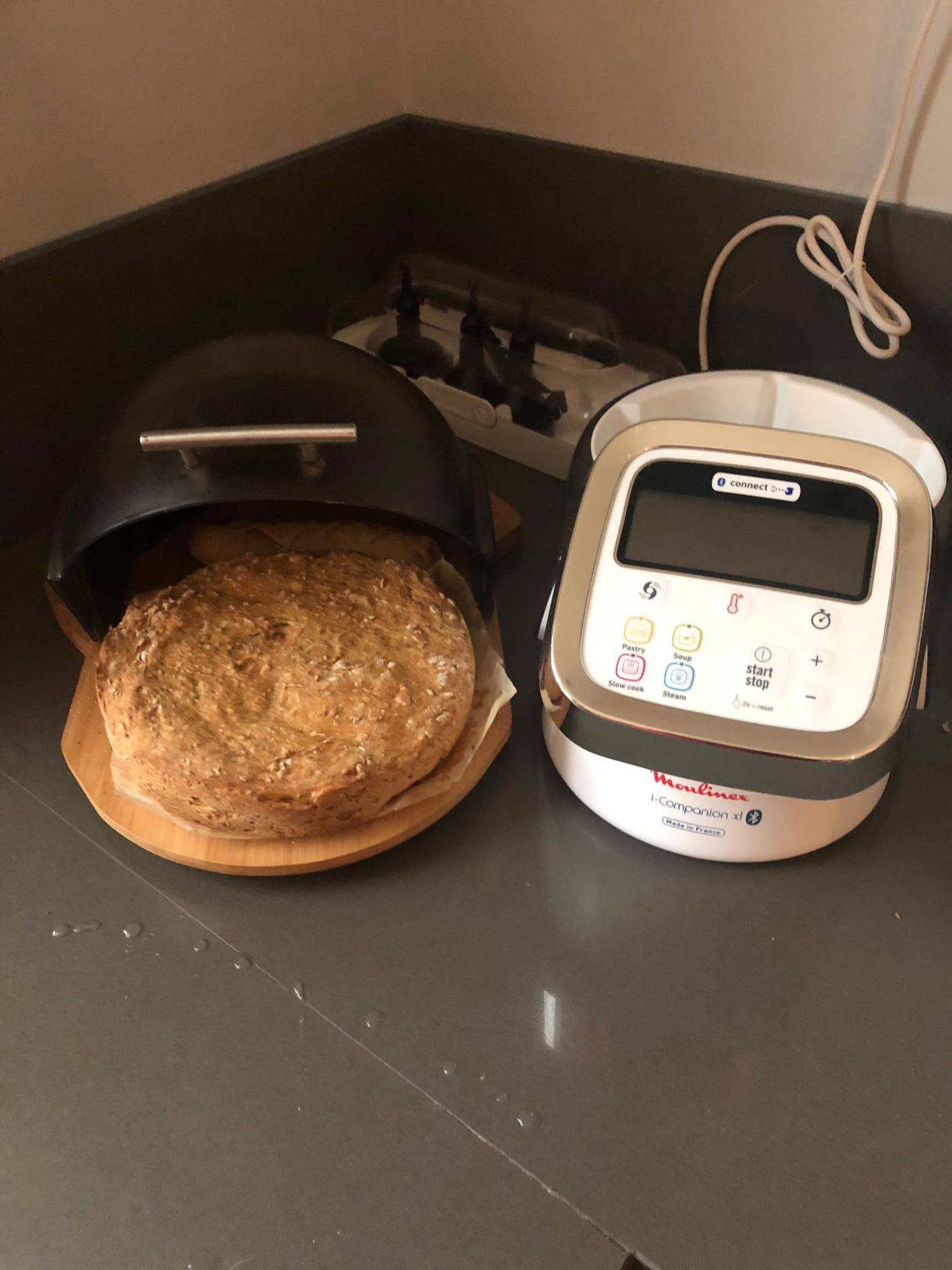 Pain aux céréales maison - Recette Companion Connect XL | Moulinex