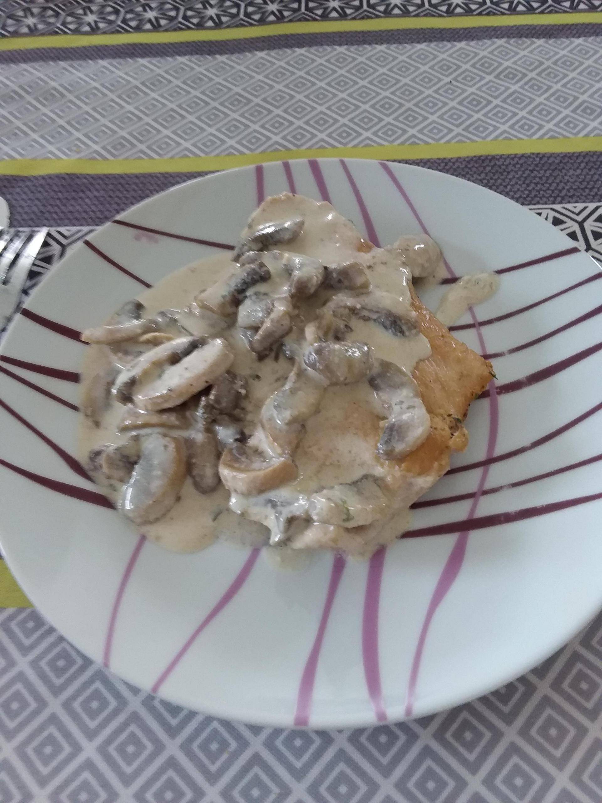 Escalopes de dinde et champignon à la crème - Recepten Cookeo | Moulinex