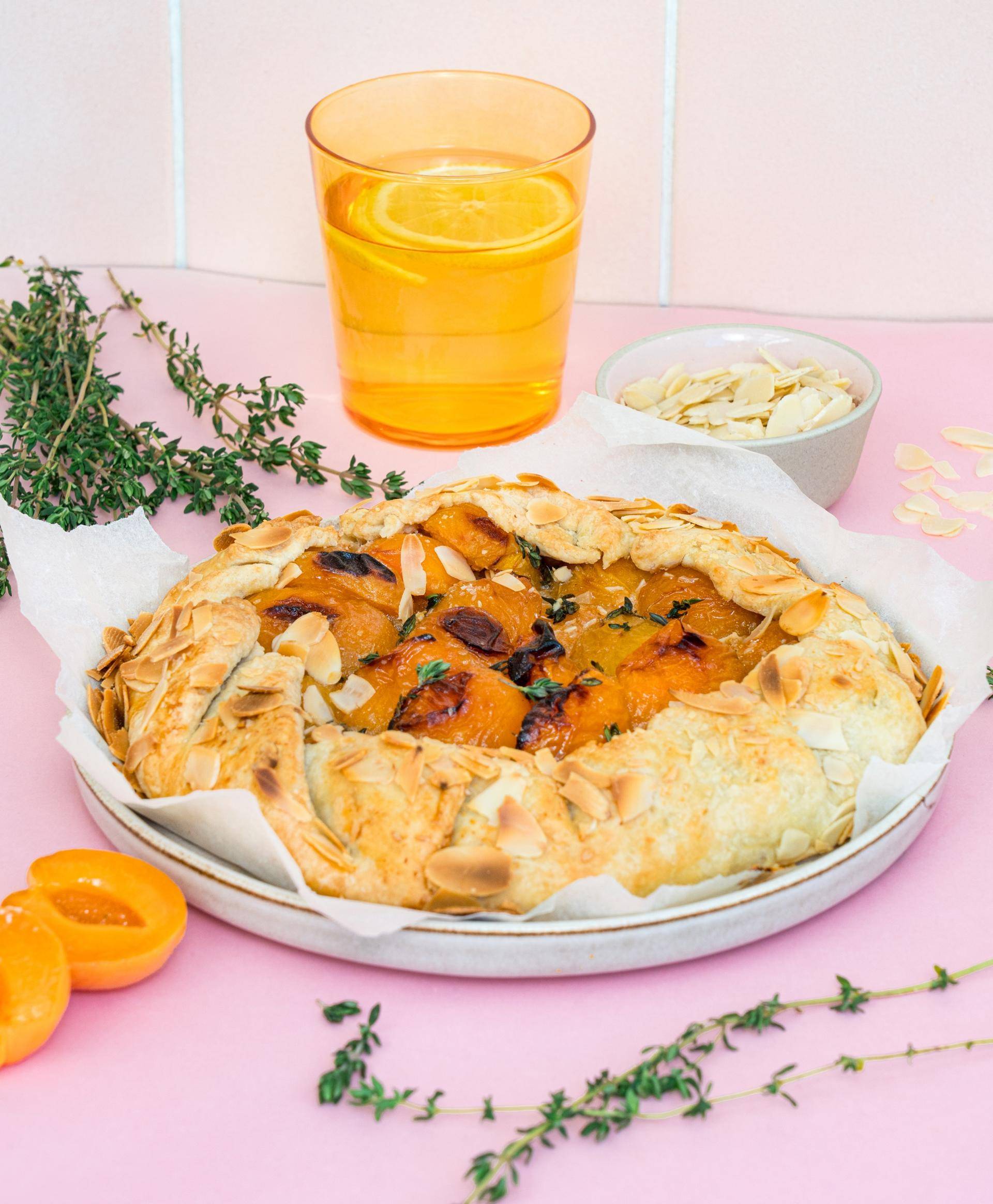 Tarte rustique abricots rôtis & thym - Recette Easy Fry XL Surface | Moulinex