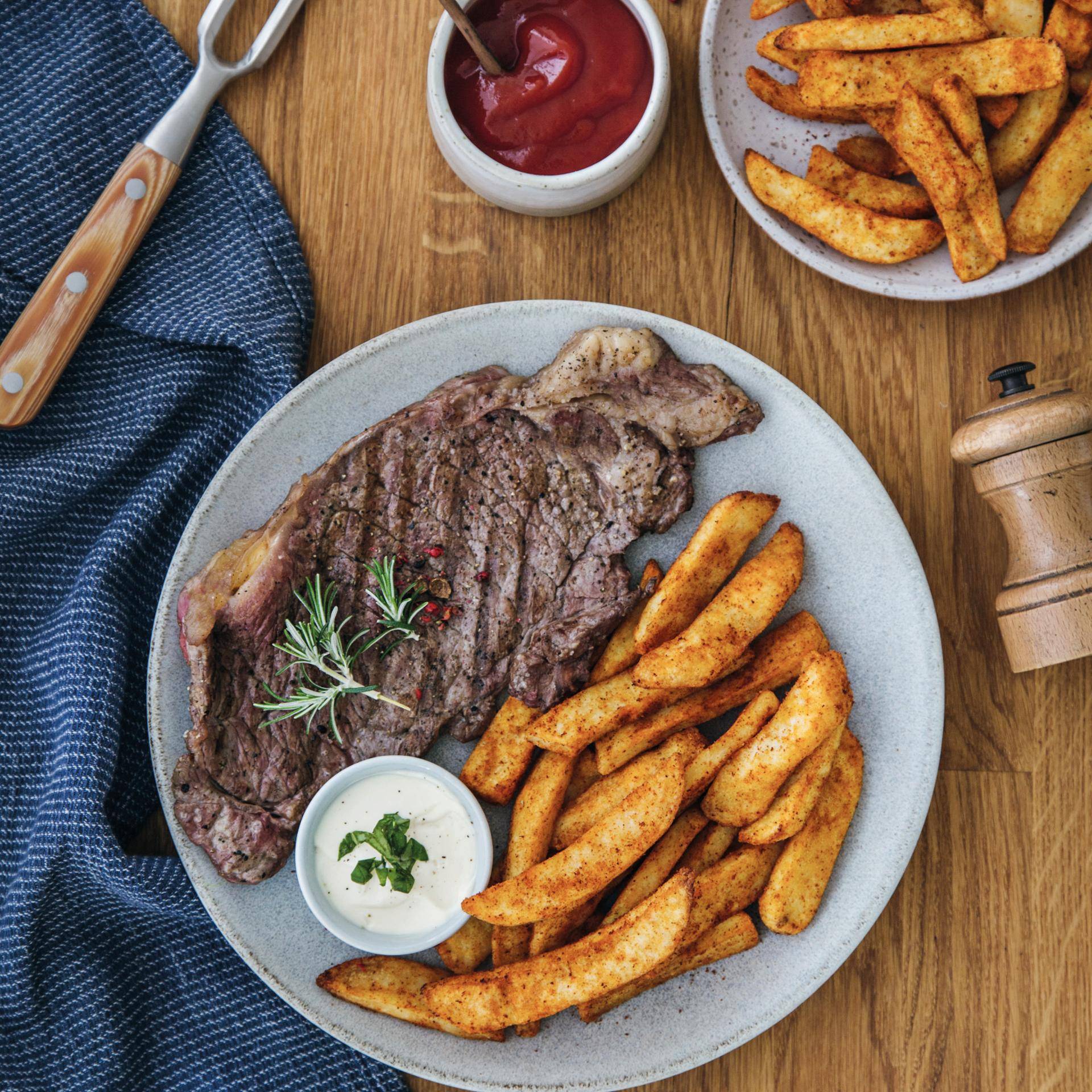 Steaks grillés et frites surgelées - Recette Dual EasyFry&Grill | Moulinex