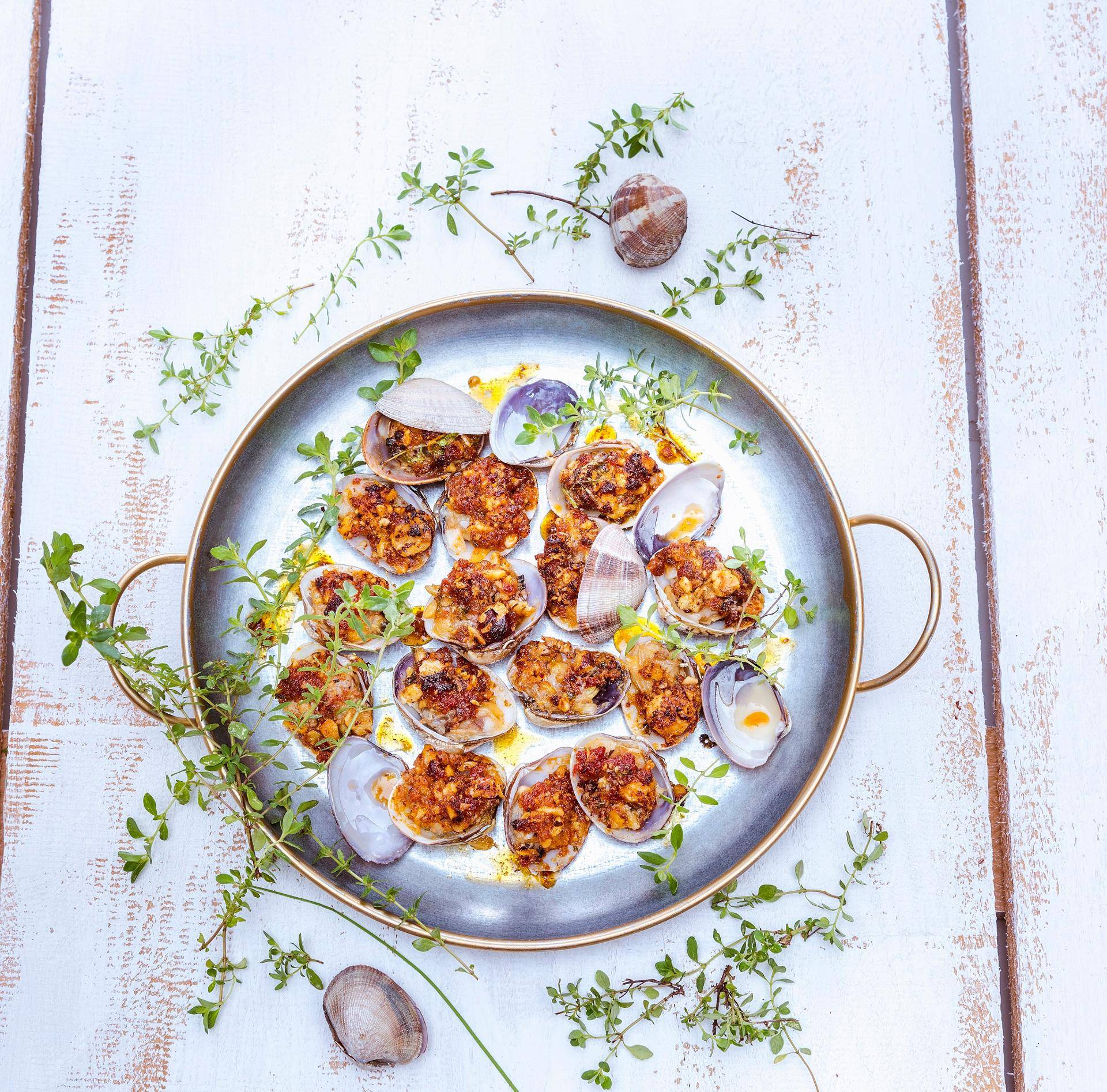 Palourdes farcies au thym, chorizo et noisettes - Recette Companion Connect XL | Moulinex