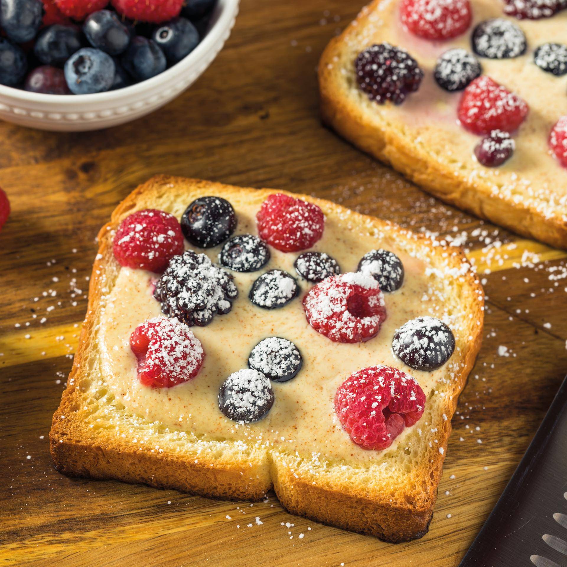 Toast met Griekse yoghurt en fruit - Recepten Easy Fry Mega | Moulinex