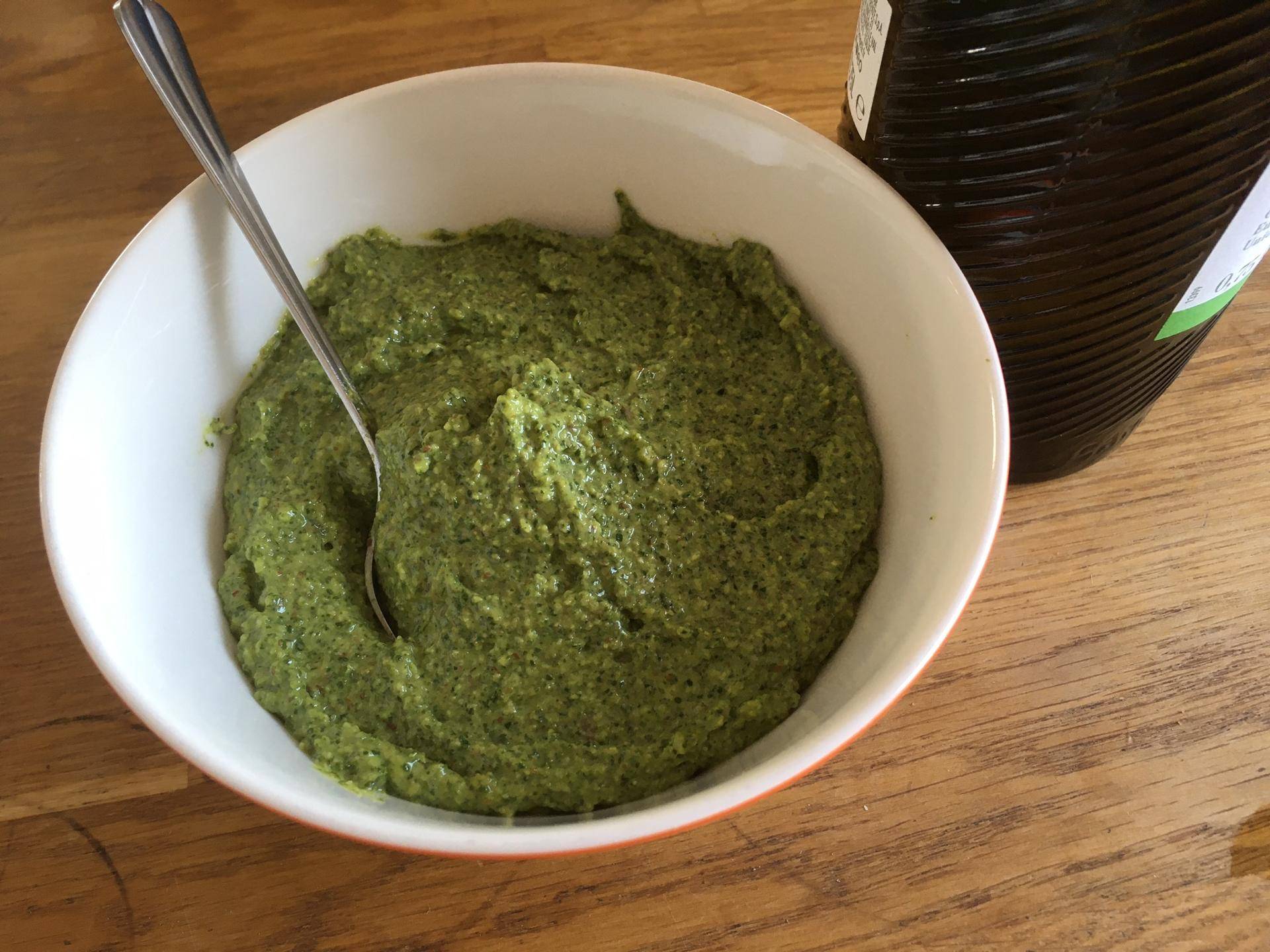 Pesto aux fanes - Recepten Companion Connect XL | Moulinex