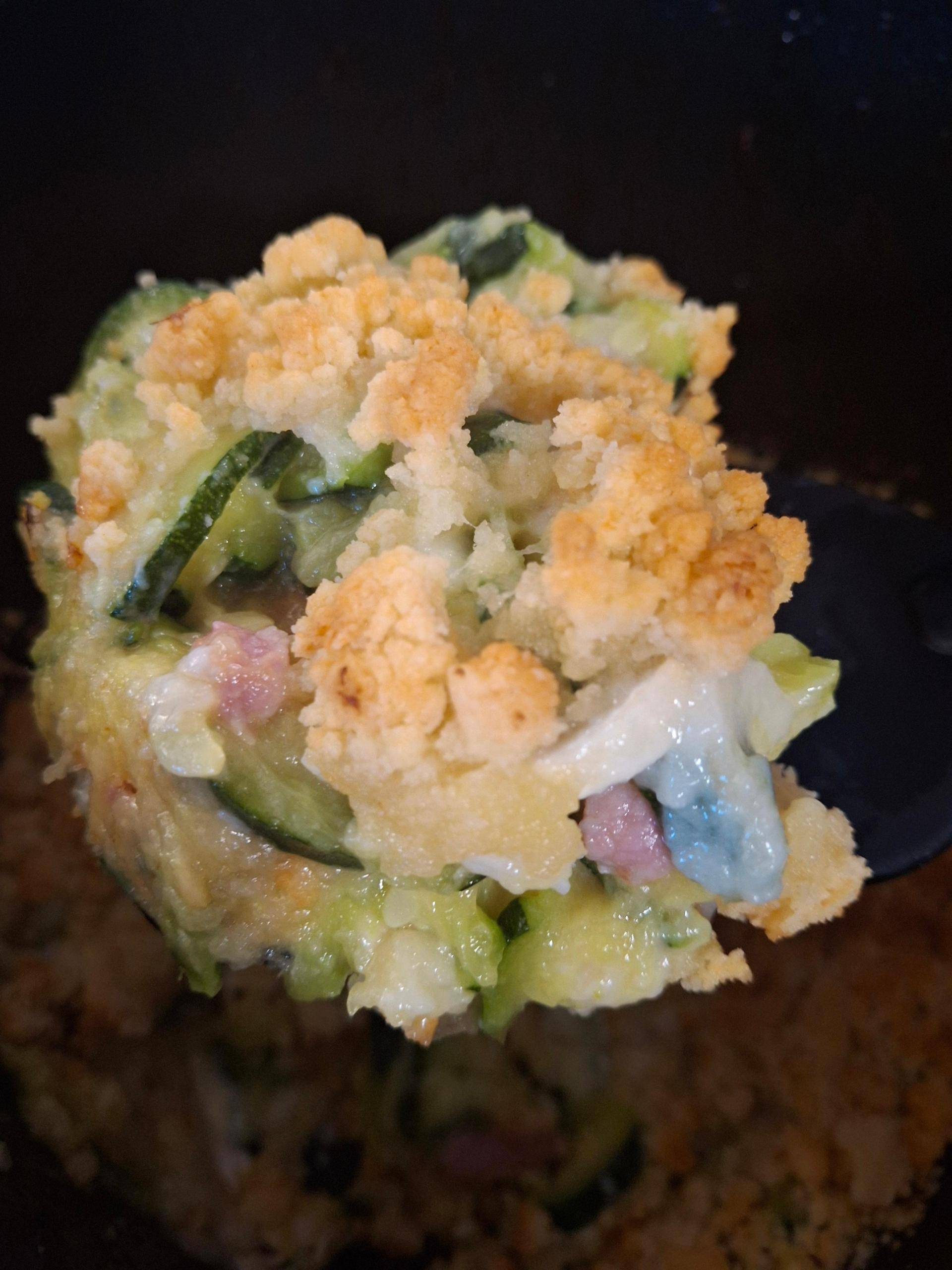 Crumble salé aux courgettes, lardons et chèvre - Recepten Cookeo | Moulinex