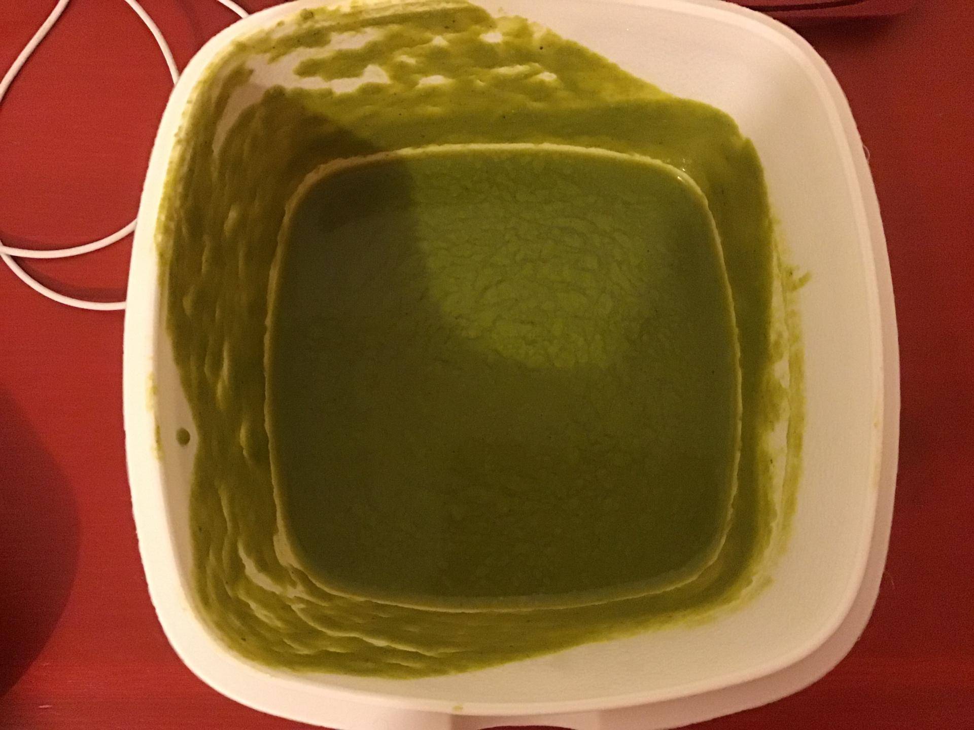 Velouté de petits poids agrémenté d’oignons et carottes - Recette Companion Connect XL | Moulinex