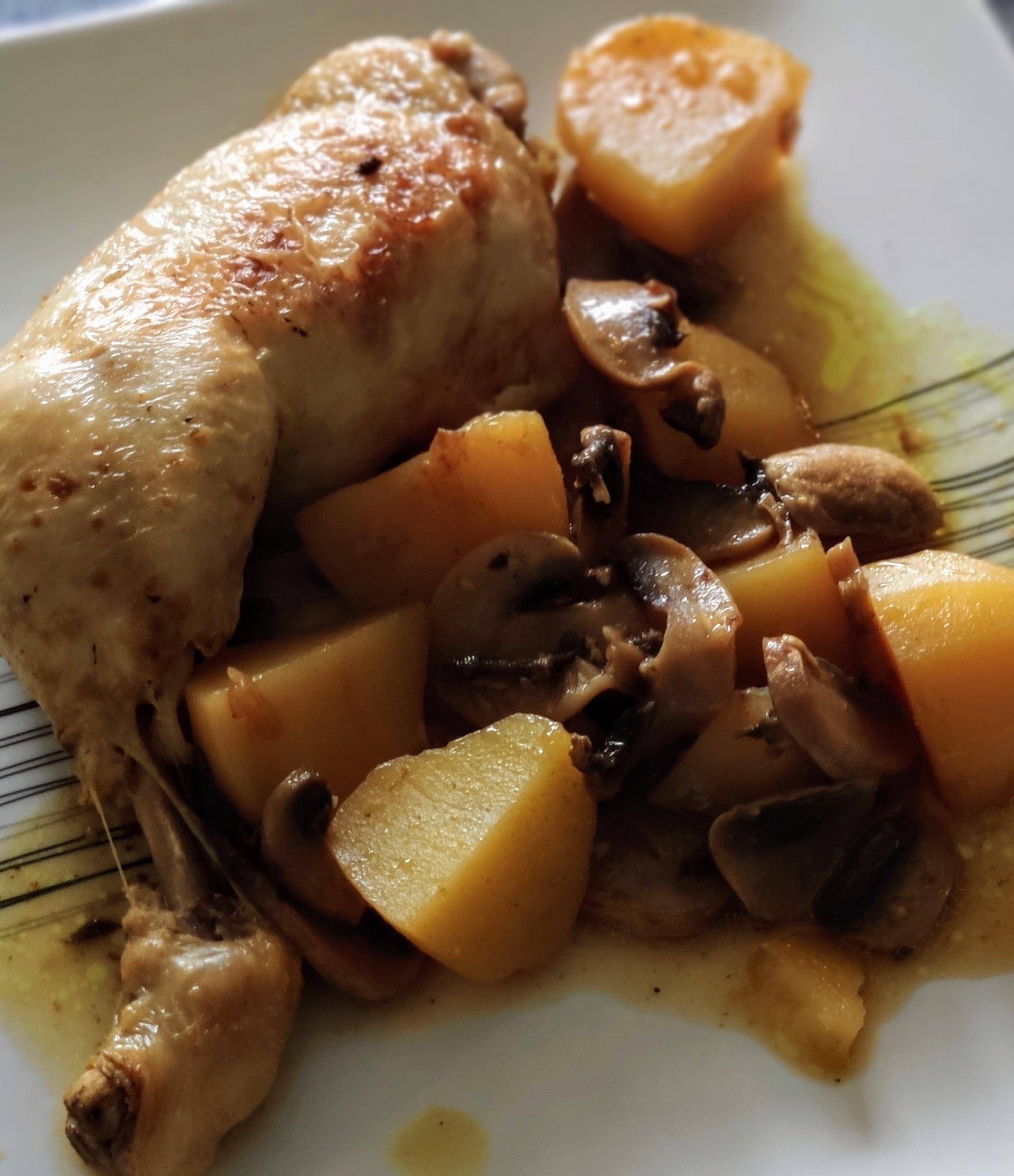 Cuisses de poulet, pommes de terre et champignons - Recette Cookeo V3 | Moulinex