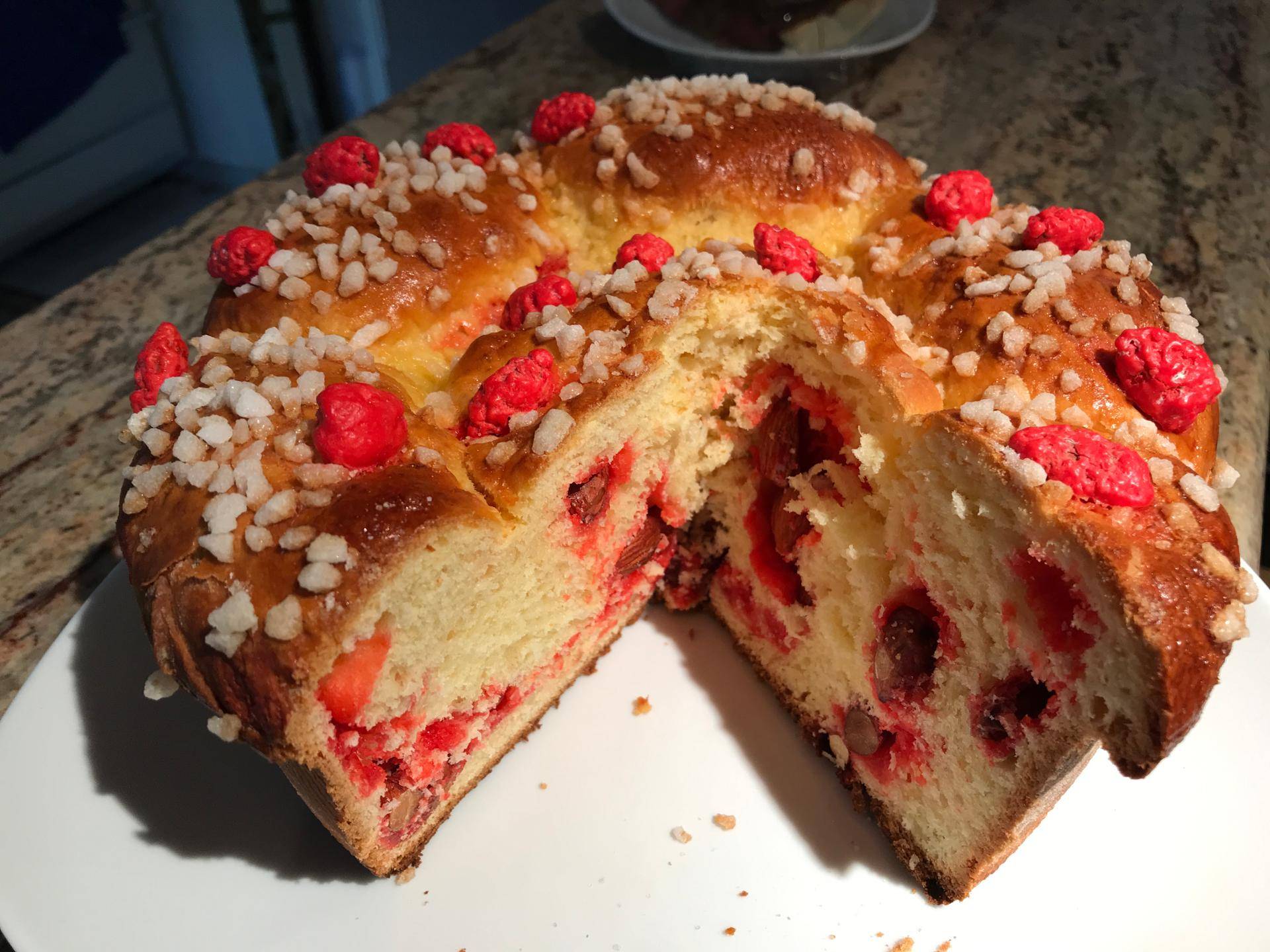 Brioche aux pralines roses (Saint Genix) - Recepten Companion | Moulinex