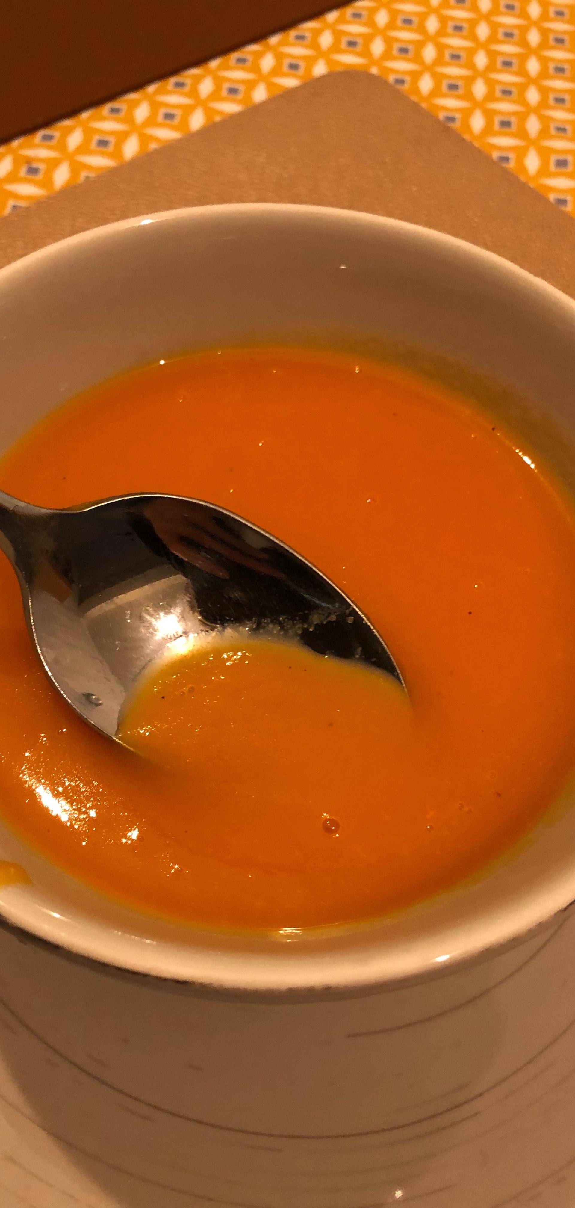 Soupe de carotte au lait de coco et curry - Recette Companion Connect XL | Moulinex
