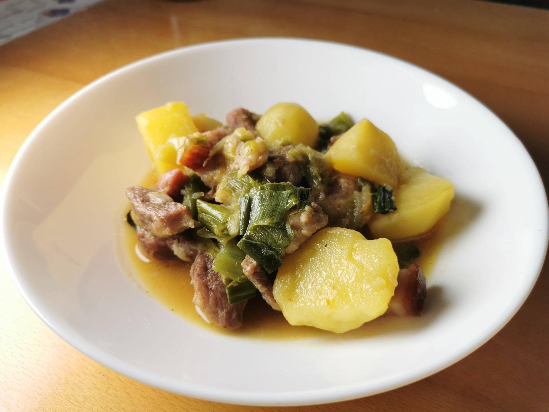 Émincés de porc aux poireaux et pommes de terre - Recepten Cookeo | Moulinex