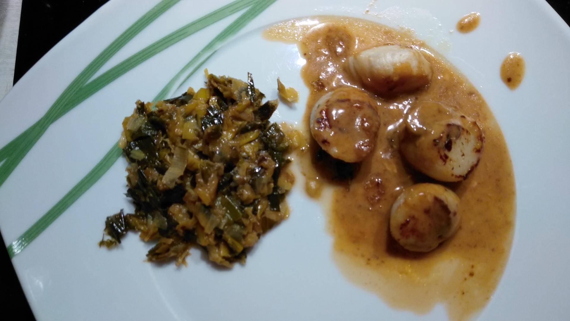 Fondue de poireaux et noix St Jacques sauce au fromage d''Epoisses - Recette Cookeo | Moulinex